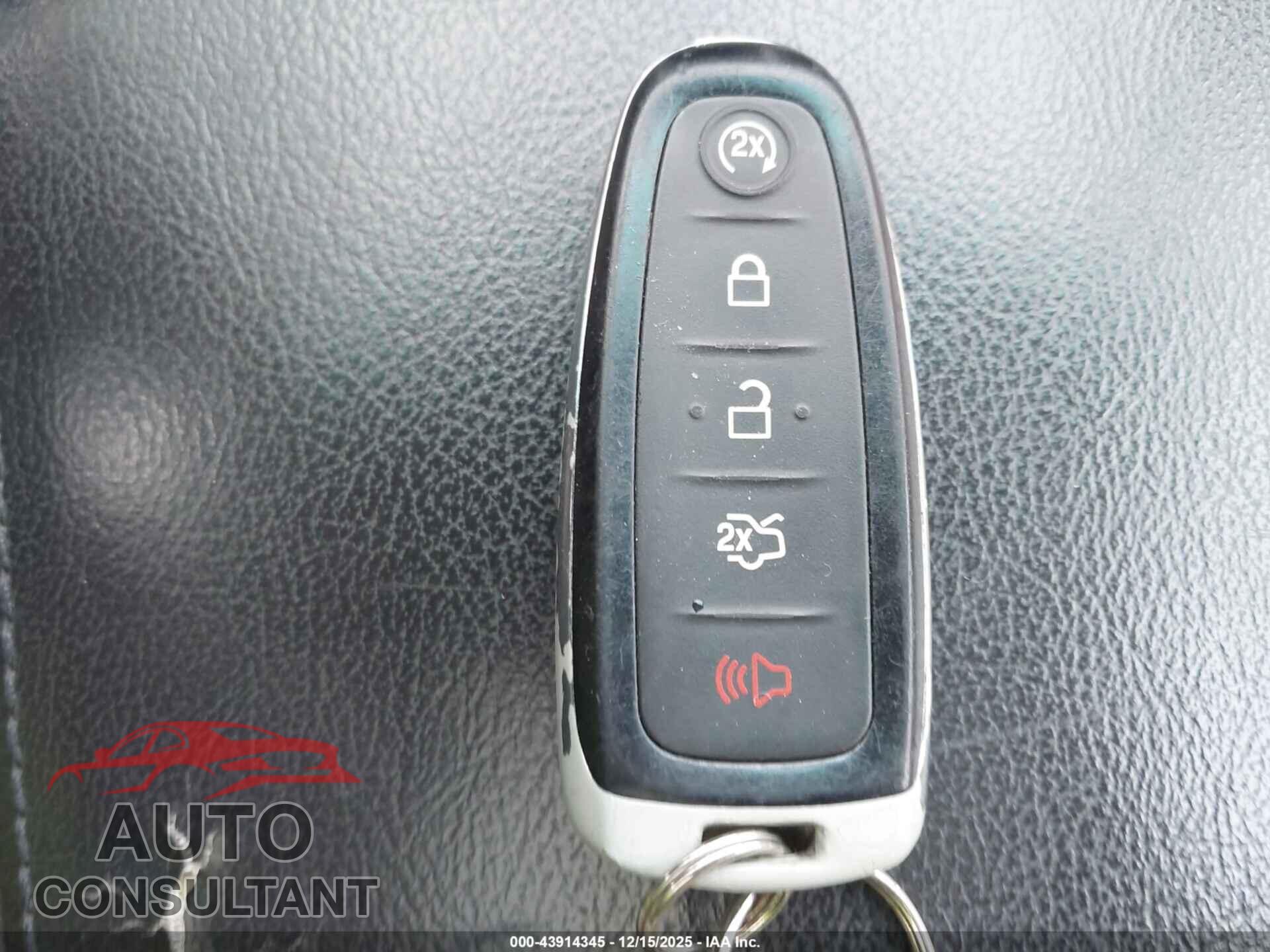 FORD EXPLORER 2011 - 1FMHK8F82BGA25755