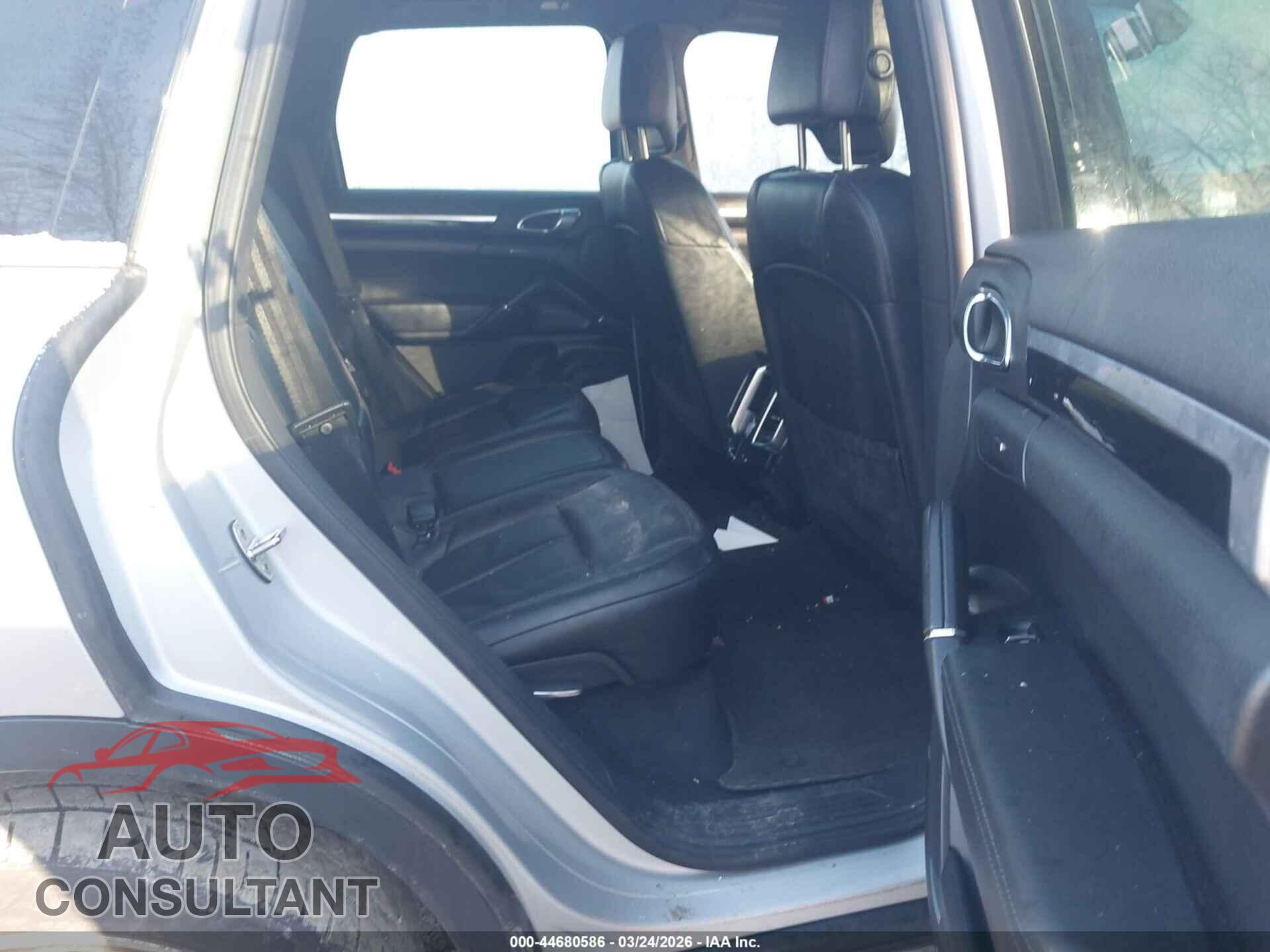 PORSCHE CAYENNE 2013 - WP1AA2A21DLA01044