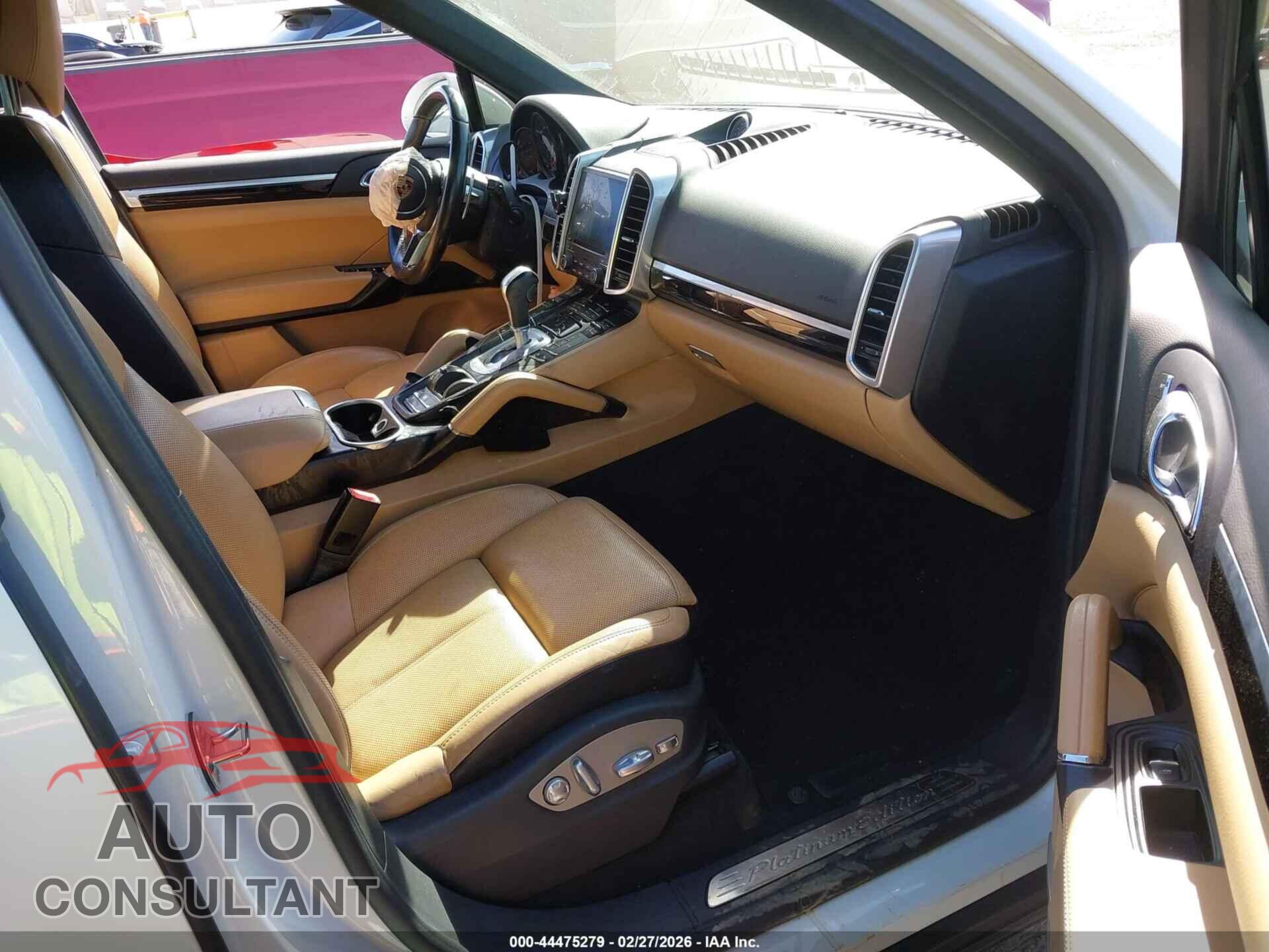 PORSCHE CAYENNE 2017 - WP1AA2A24HKA89034