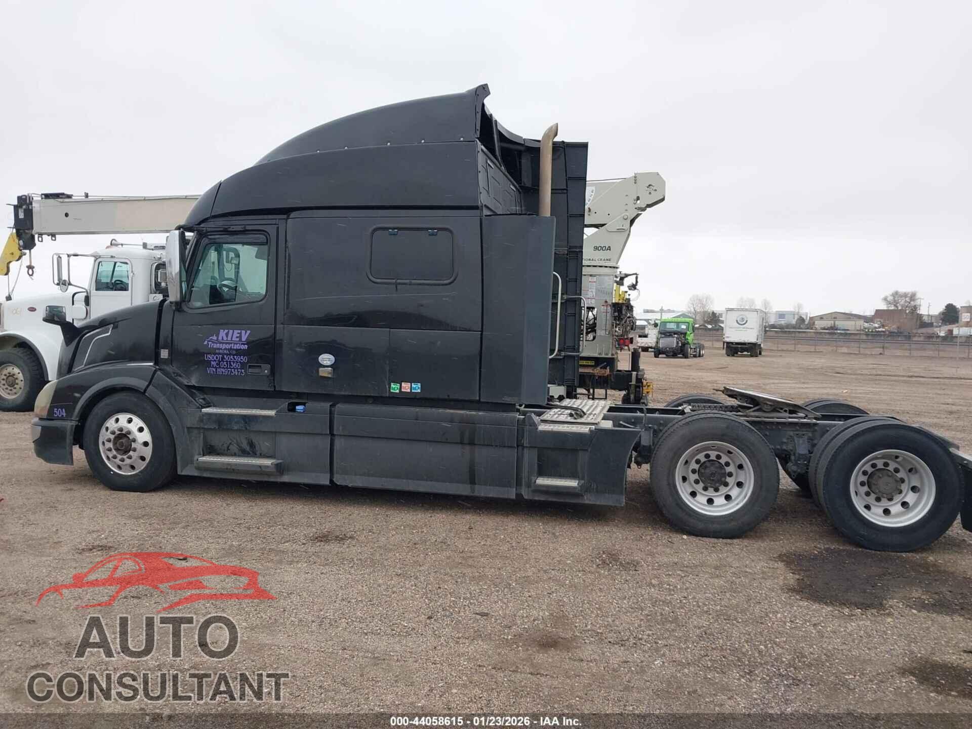 VOLVO VNL 2017 - 4V4NC9EH3HN973473