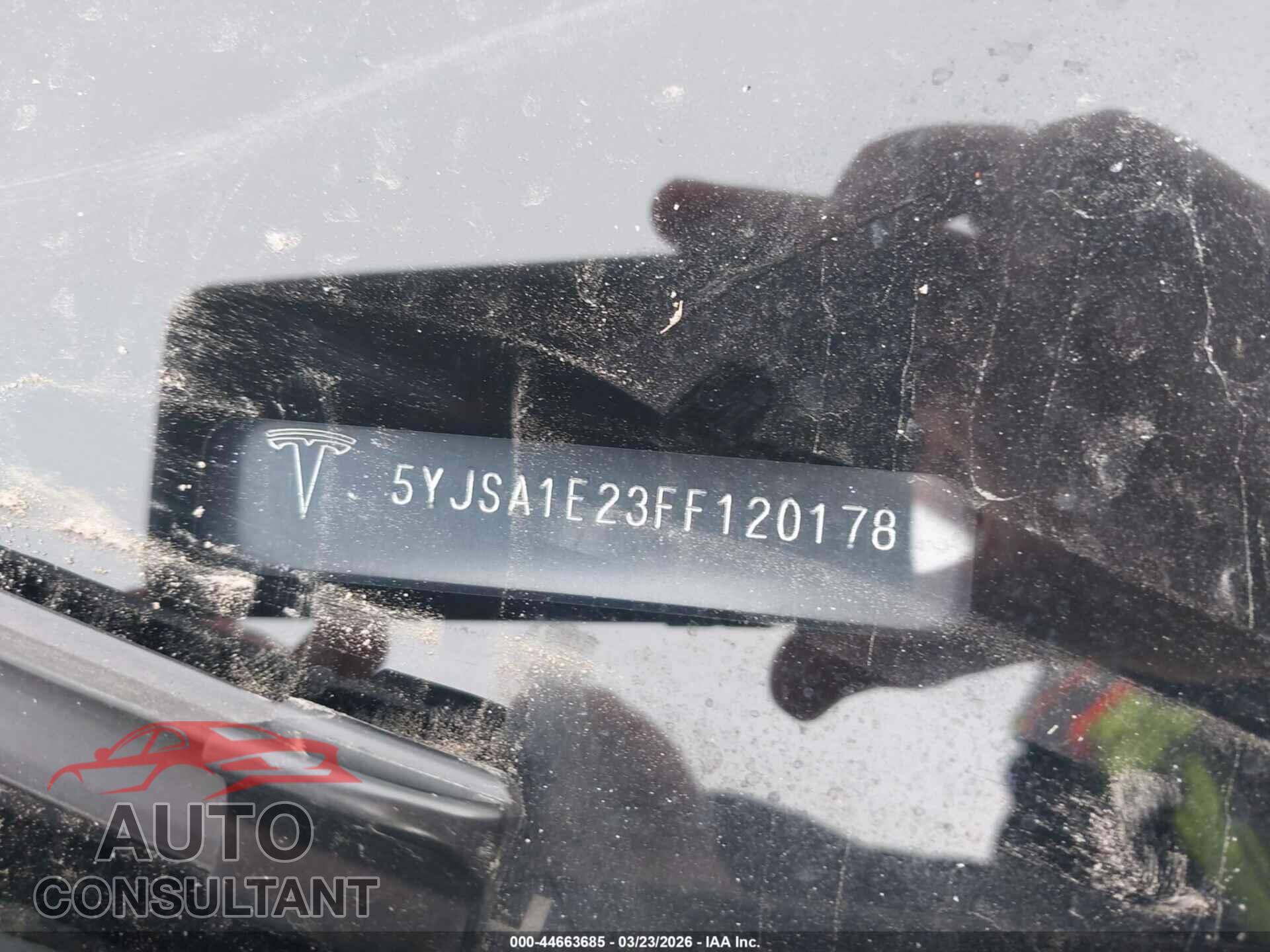 TESLA MODEL S 2015 - 5YJSA1E23FF120178