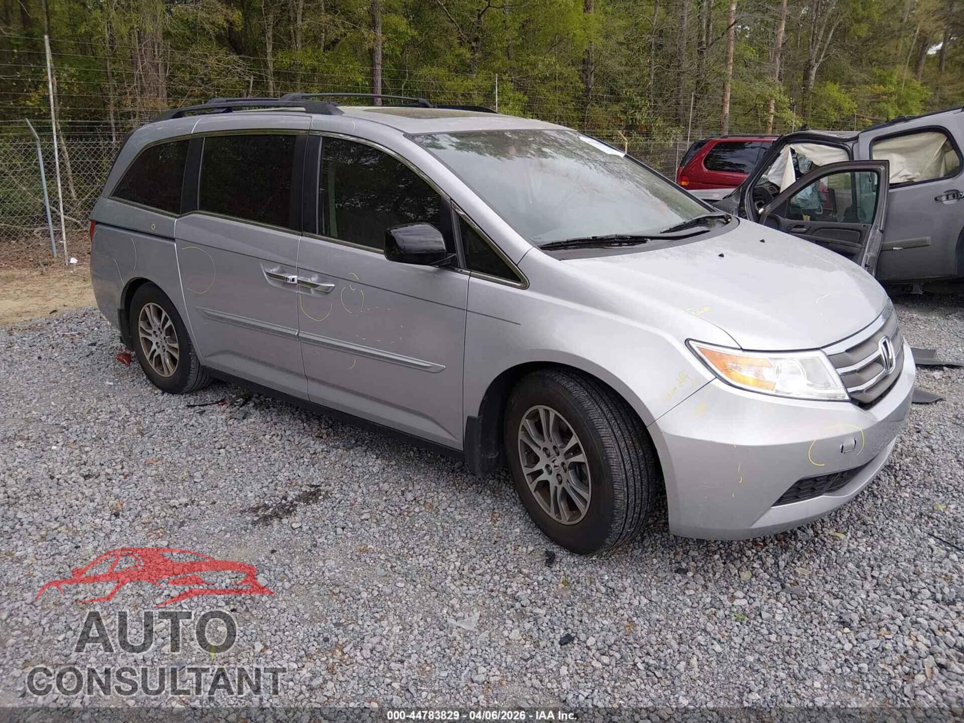 HONDA ODYSSEY 2013 - 5FNRL5H65DB032471
