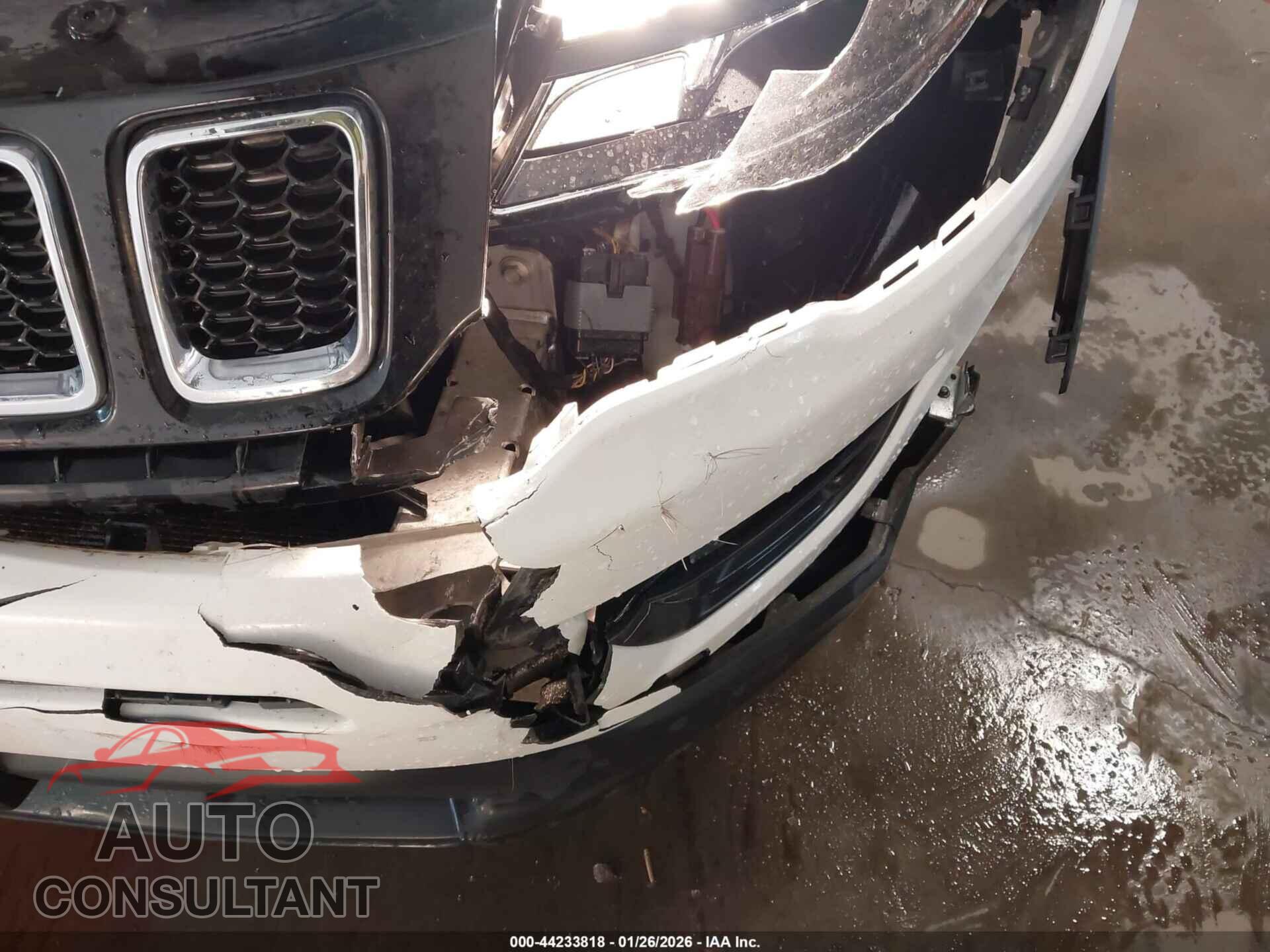 JEEP COMPASS 2018 - 3C4NJDBB3JT493038