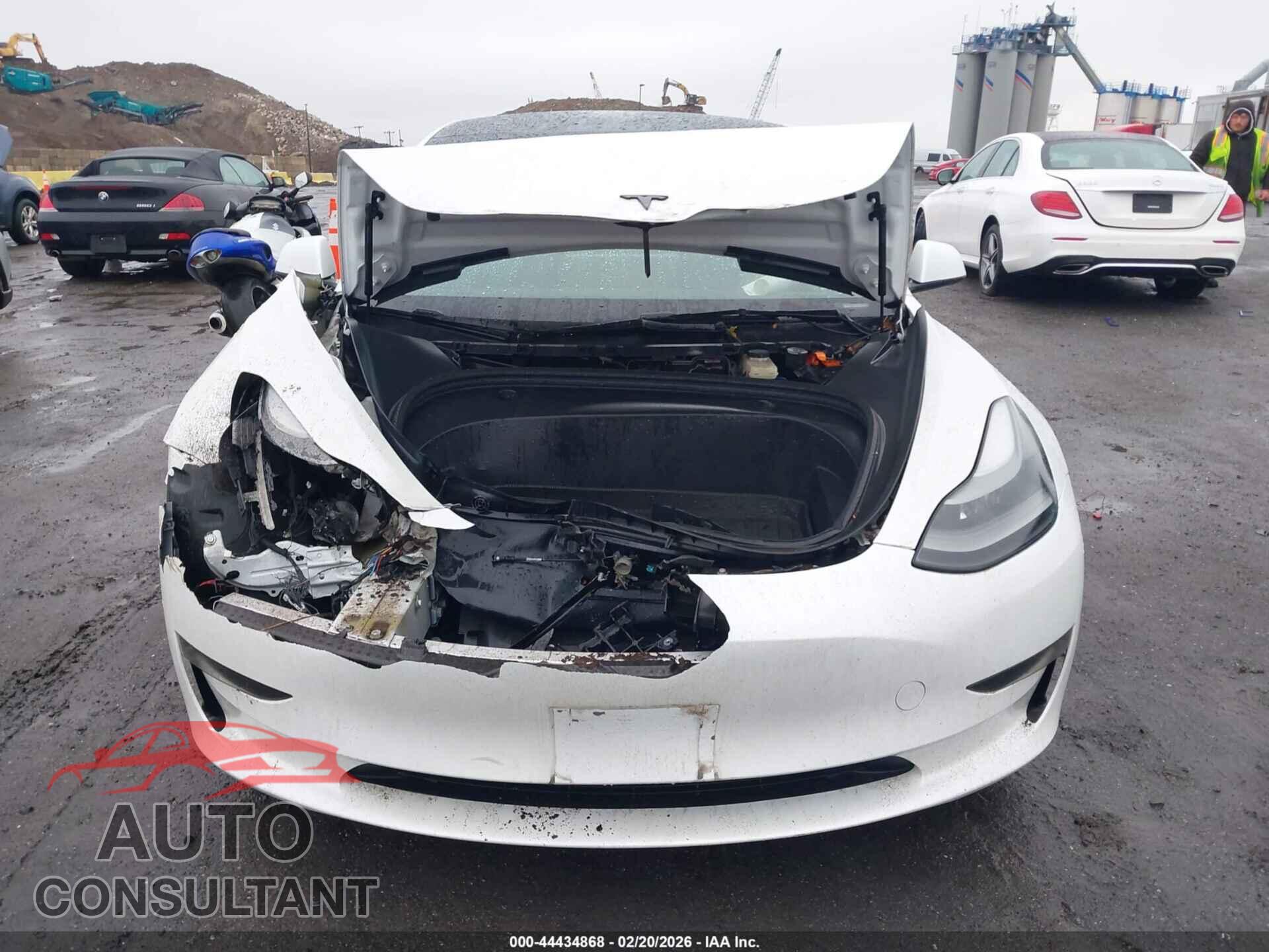 TESLA MODEL 3 2023 - 5YJ3E1EA5PF543622