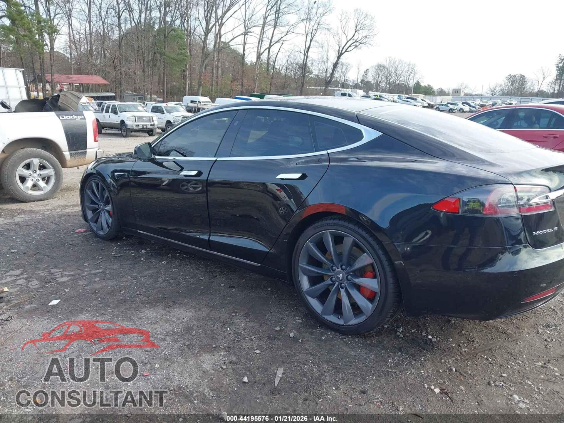 TESLA MODEL S 2017 - 5YJSA1E25HF184192