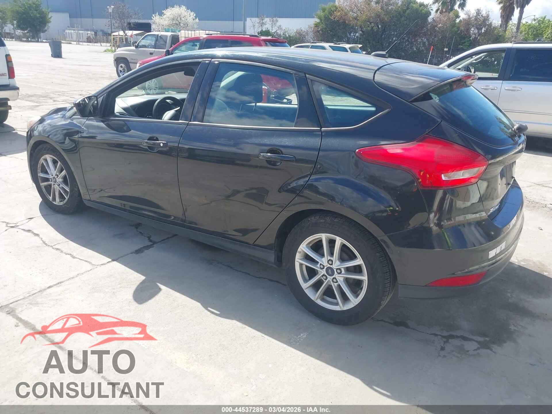 FORD FOCUS 2015 - 1FADP3K20FL375560