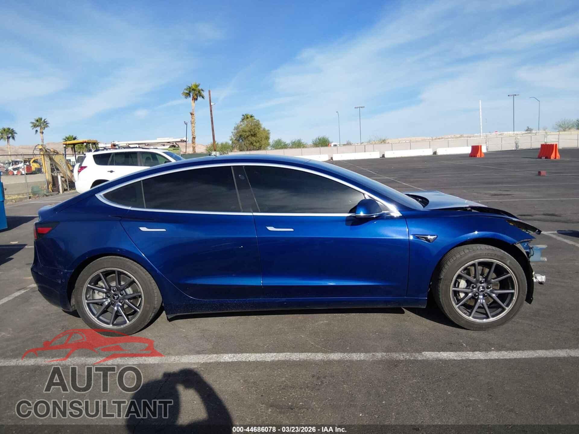TESLA MODEL 3 2018 - 5YJ3E1EA0JF160548
