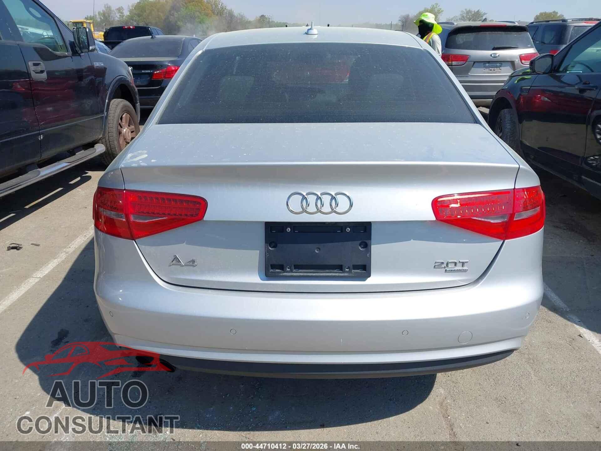 AUDI A4 2013 - WAUFFAFL6DA098917