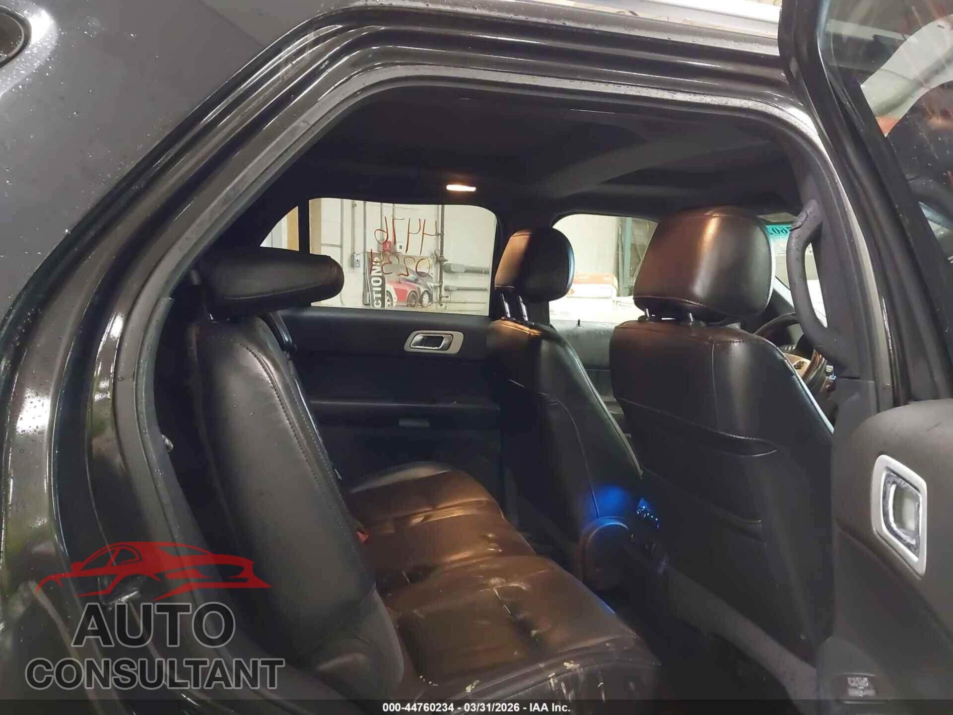 FORD EXPLORER 2011 - 1FMHK8F88BGA13352