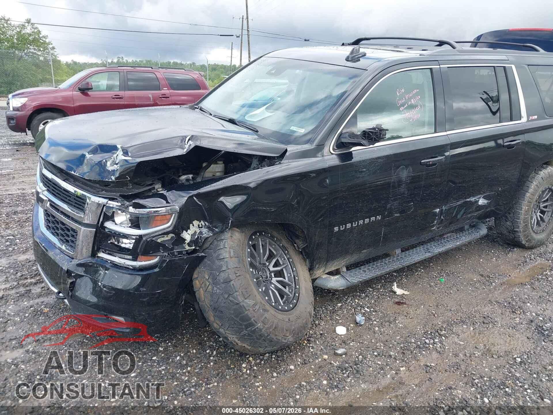 CHEVROLET SUBURBAN 2017 - 1GNSKHKC5HR268159
