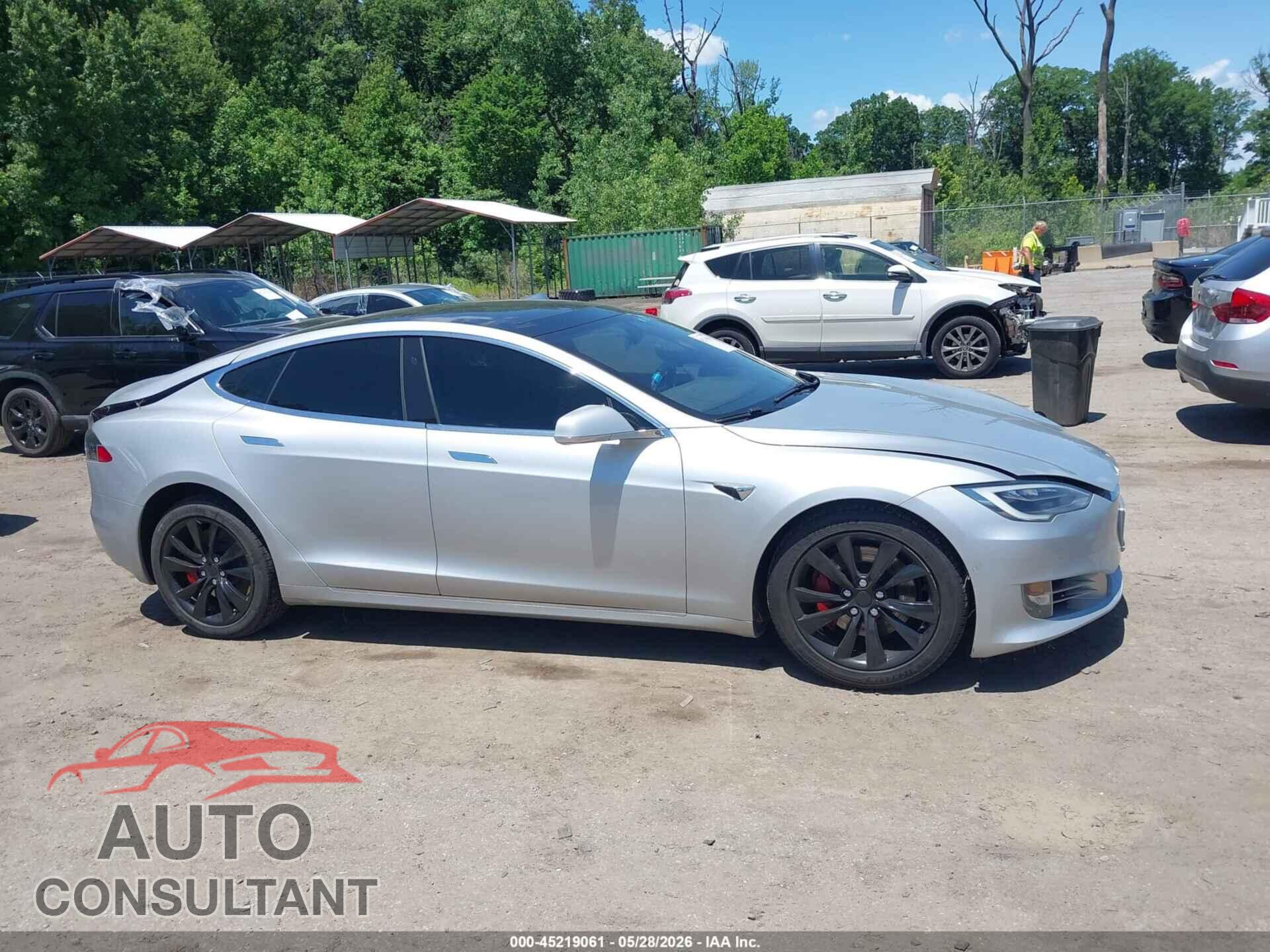 TESLA MODEL S 2017 - 5YJSA1E22HF183744