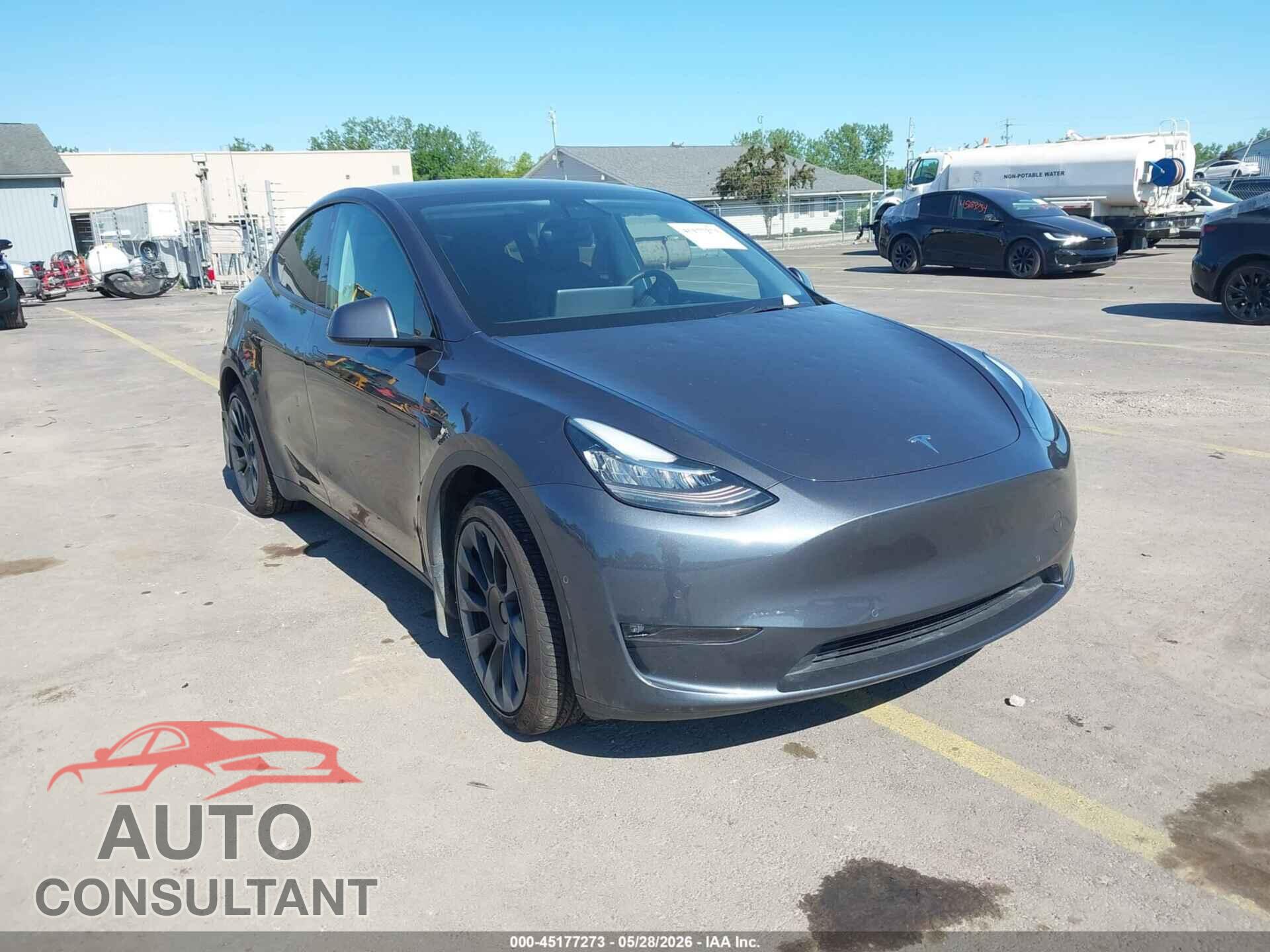 TESLA MODEL Y 2021 - 5YJYGAEE9MF293946