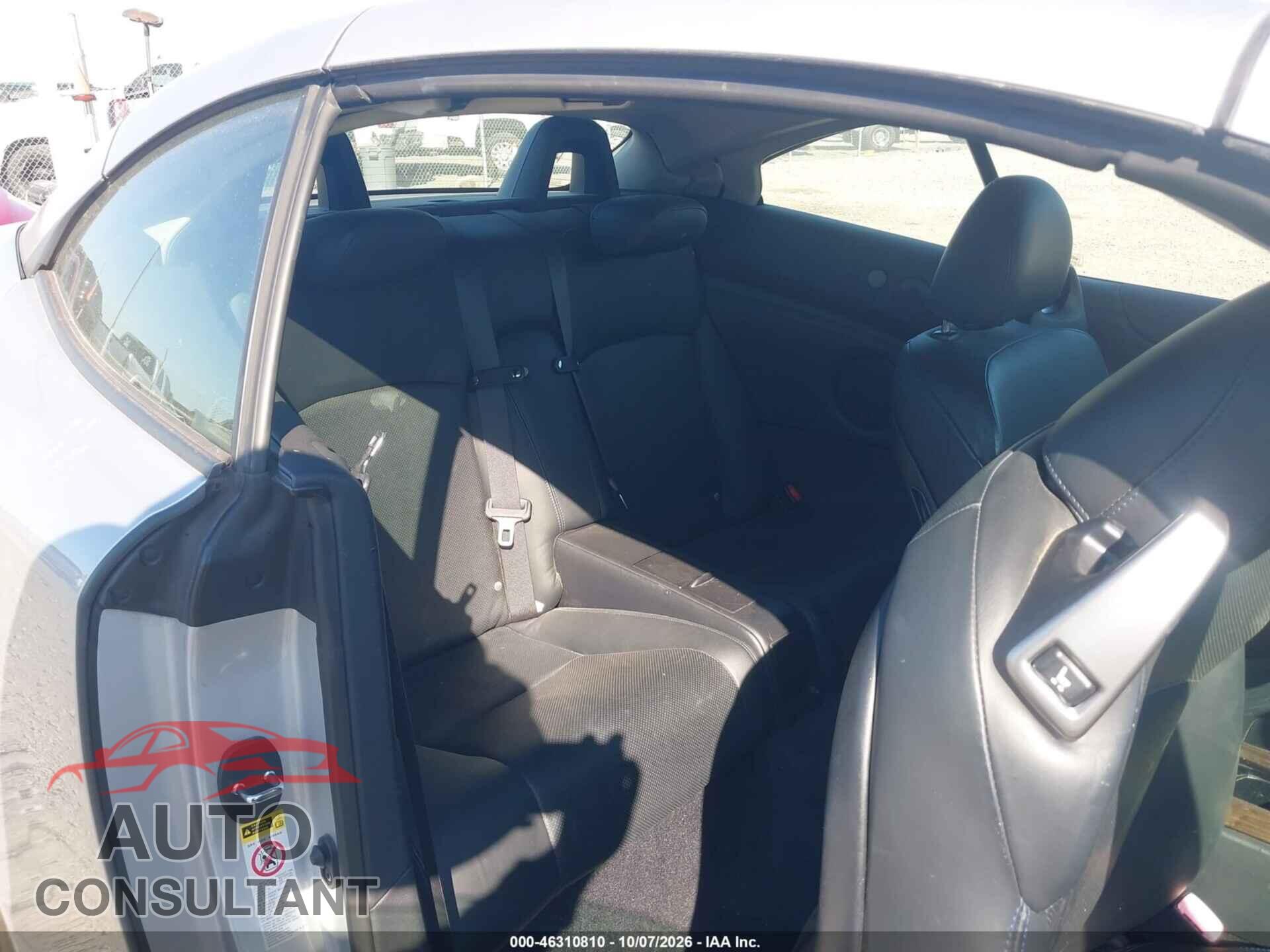 LEXUS IS 350C 2010 - JTHFE2C22A2503389