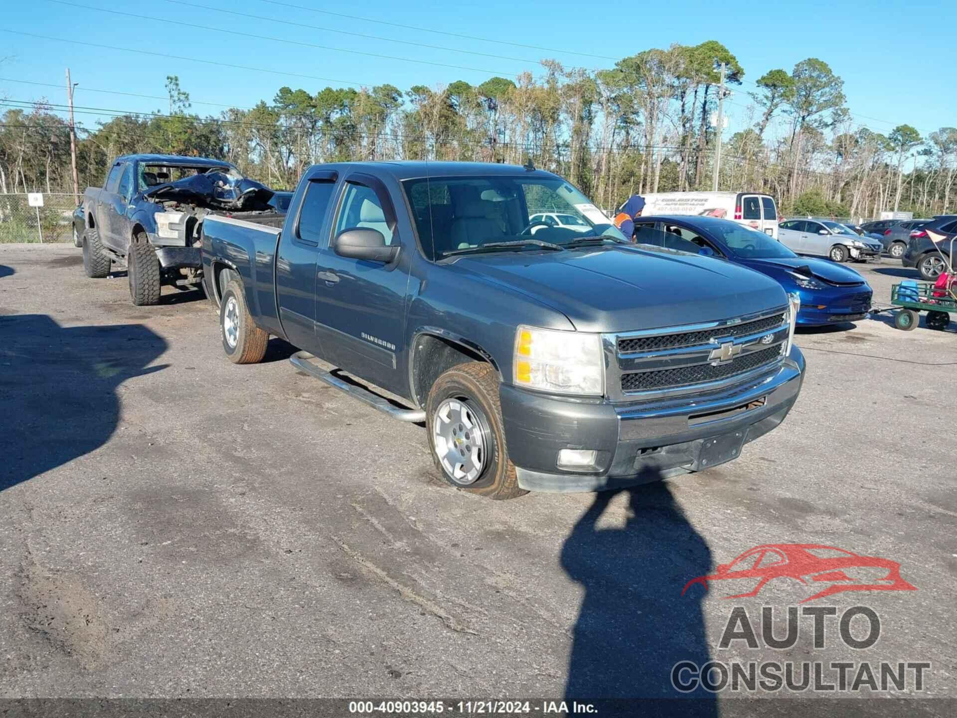 CHEVROLET SILVERADO 1500 2011 - 1GCRCSE07BZ437351