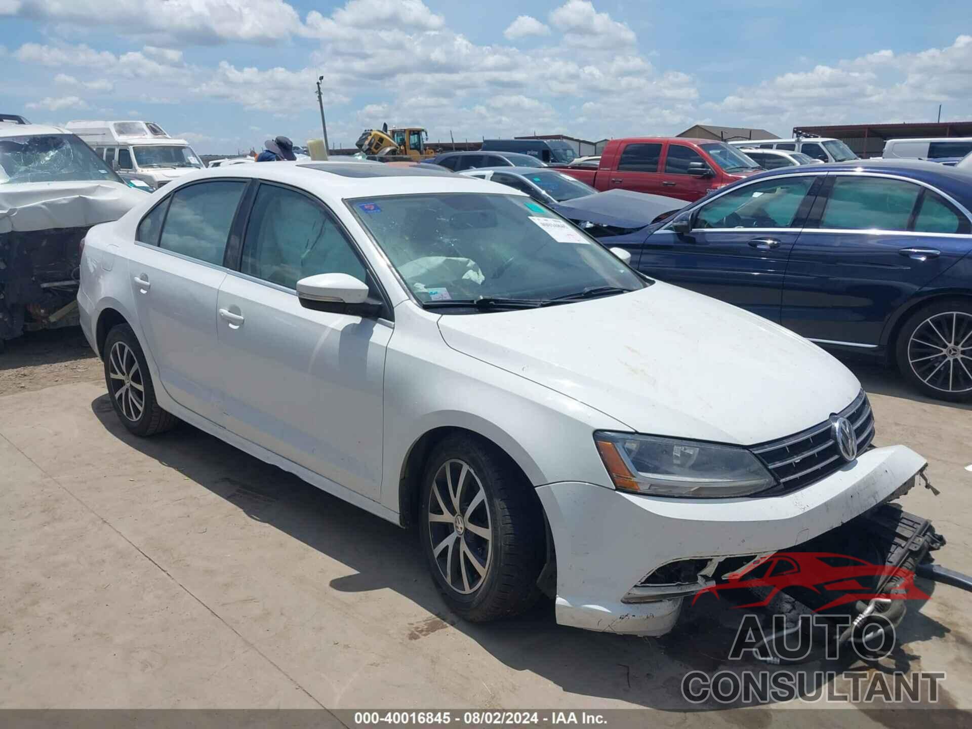 VOLKSWAGEN JETTA 2018 - 3VWDB7AJ9JM222463