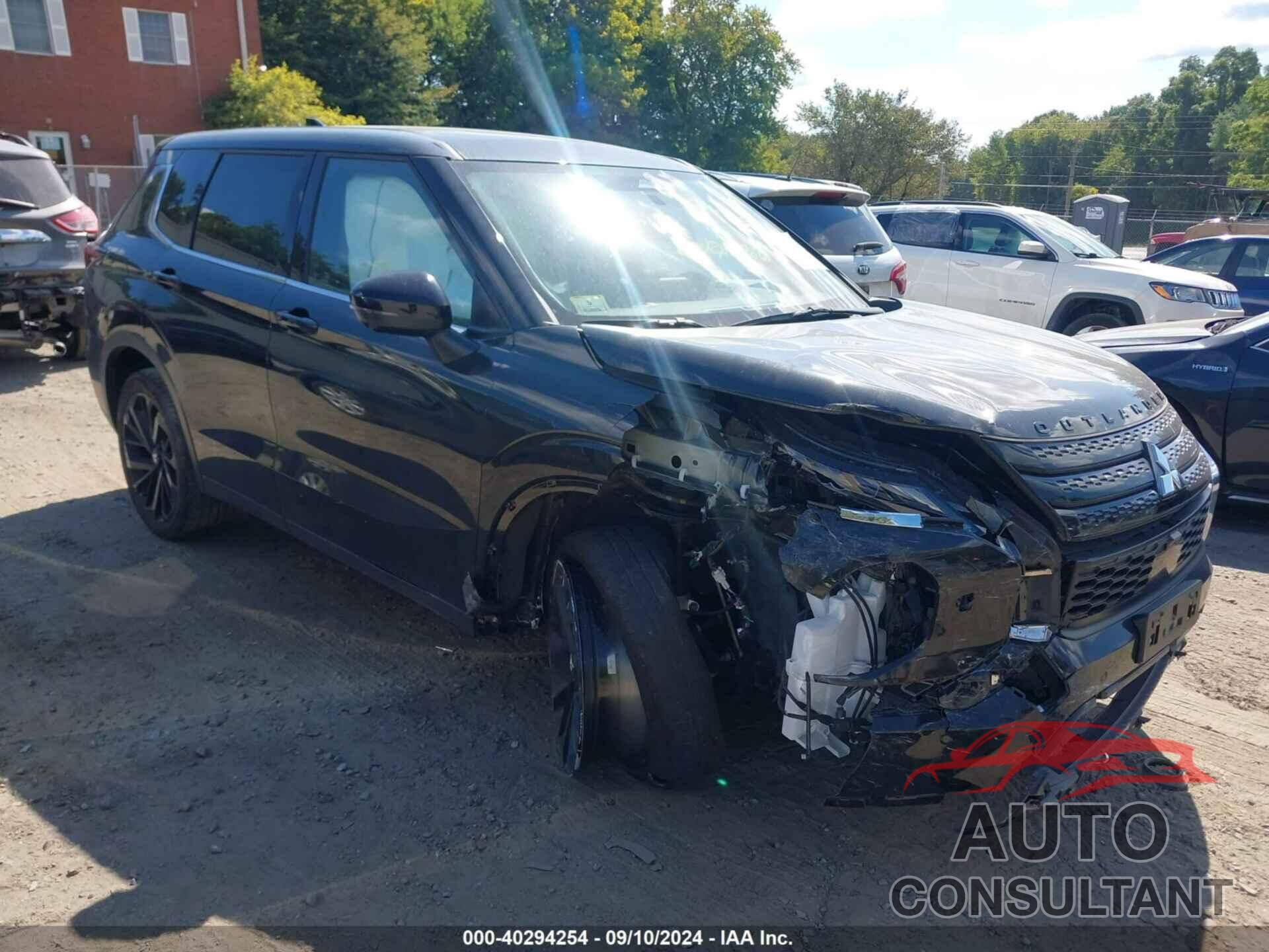 MITSUBISHI OUTLANDER 2023 - JA4J4VA80PZ015091