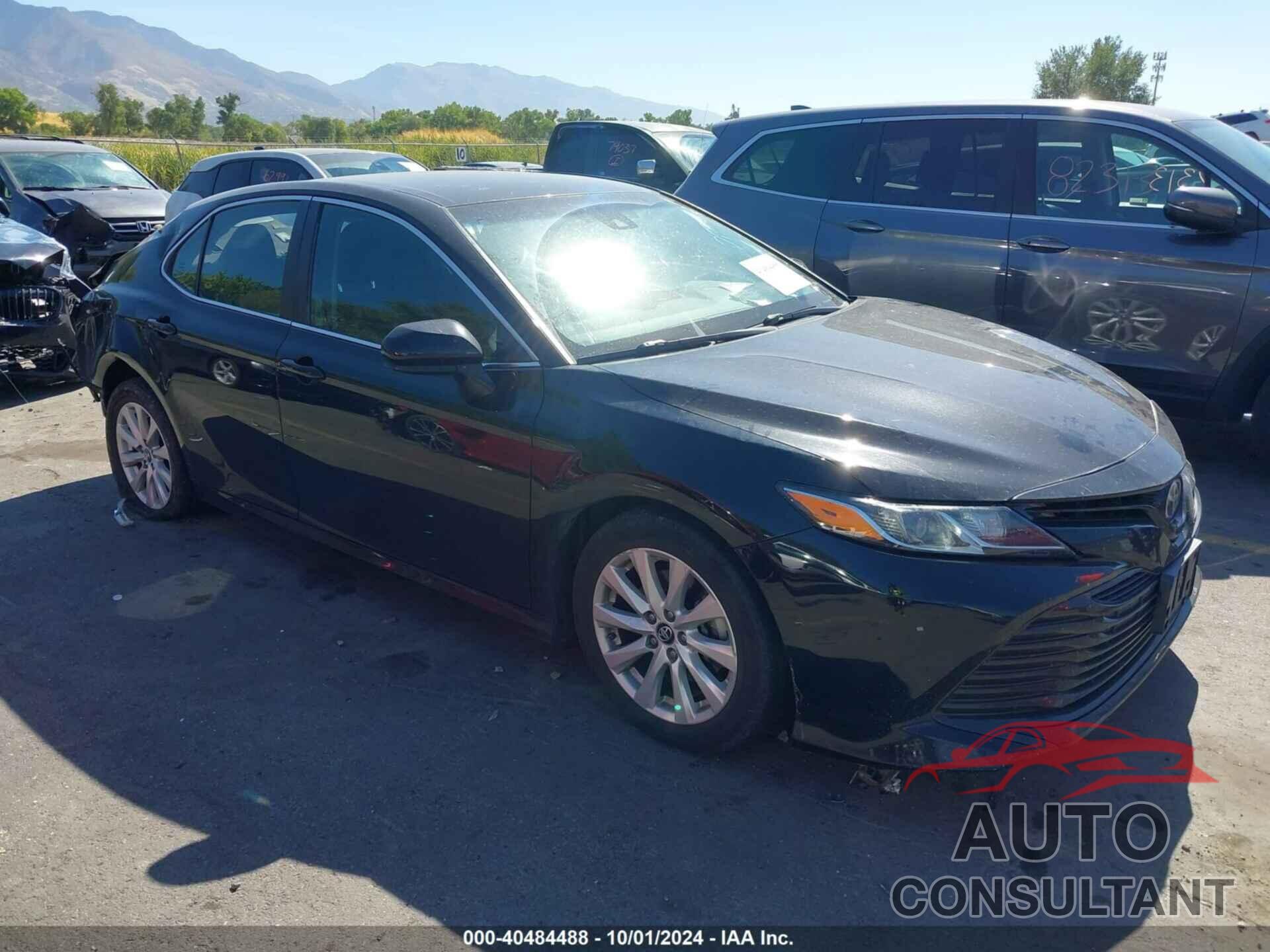 TOYOTA CAMRY 2018 - 4T1B11HK5JU557459