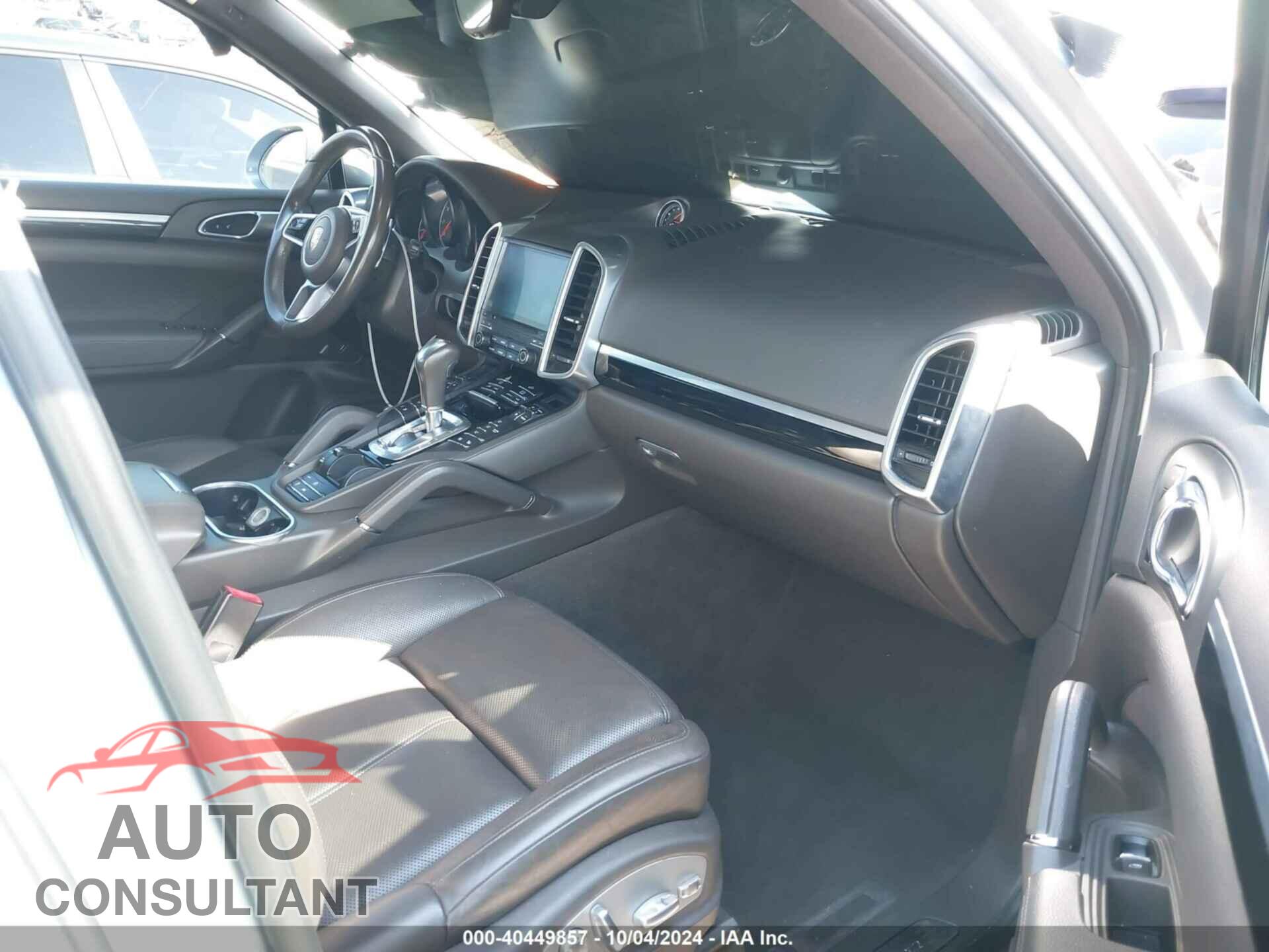 PORSCHE CAYENNE 2017 - WP1AA2A20HKA80556