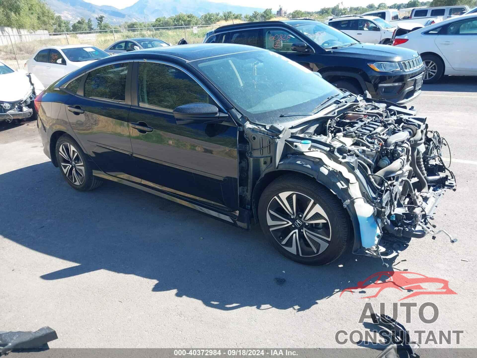 HONDA CIVIC 2018 - JHMFC1F33JX030903