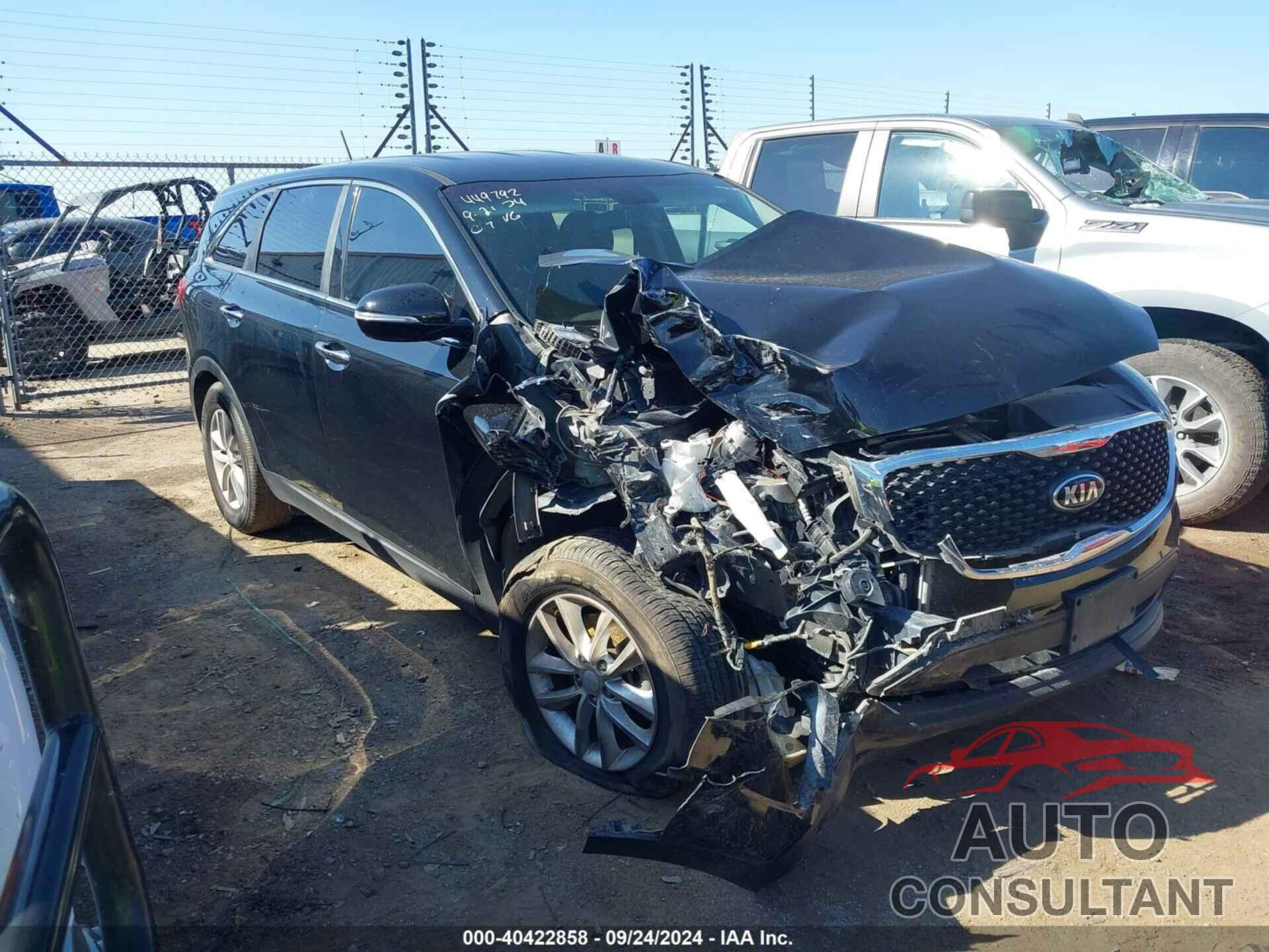 KIA SORENTO 2018 - 5XYPG4A35JG371046