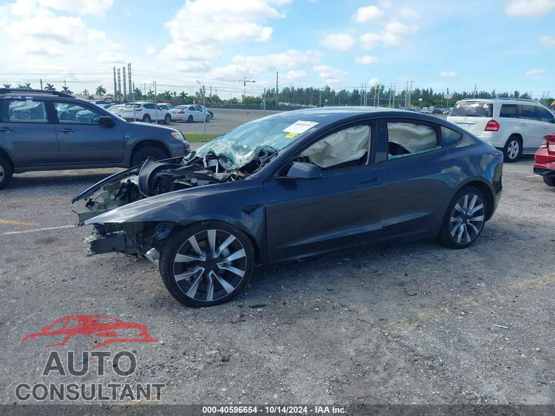 TESLA MODEL 3 2024 - 5YJ3E1EA2RF751069