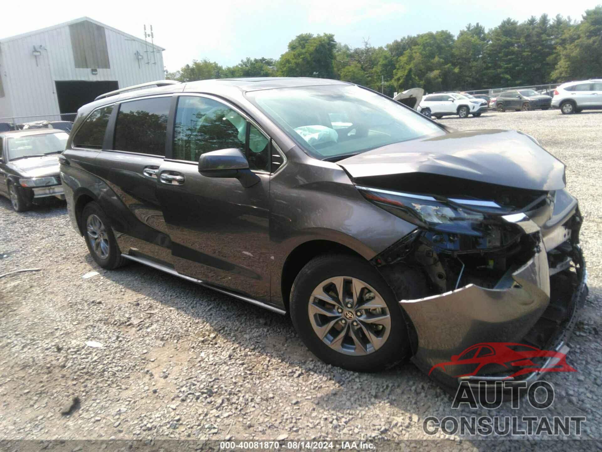 TOYOTA SIENNA 2024 - 5TDJSKFC7RS113563