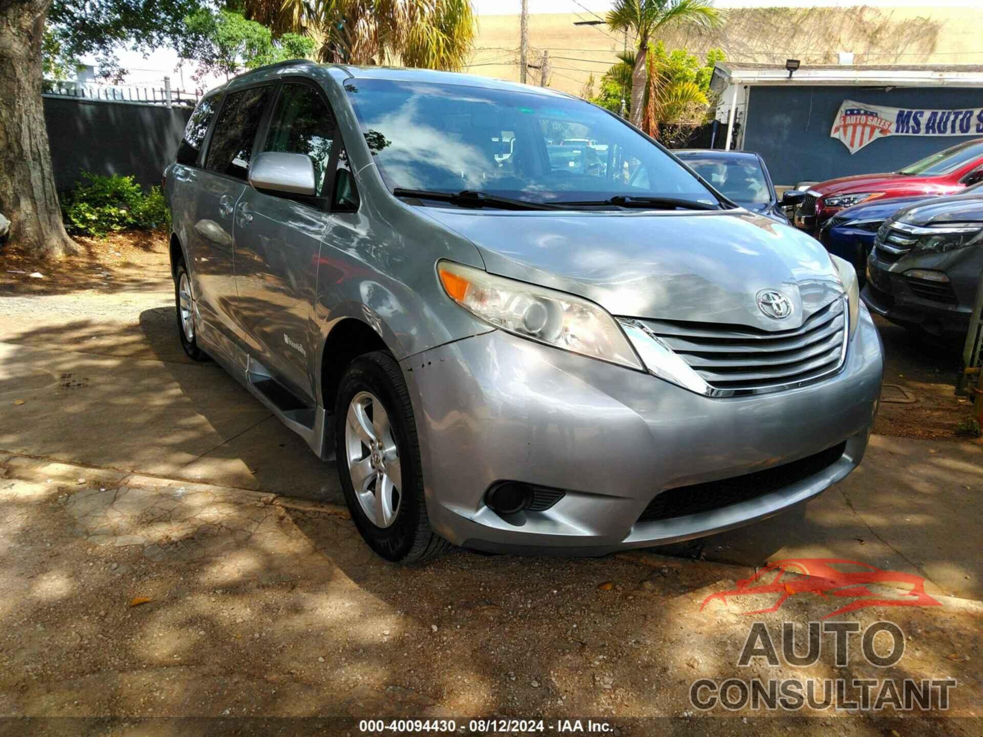 TOYOTA SIENNA 2016 - 5TDKK3DC9GS754403