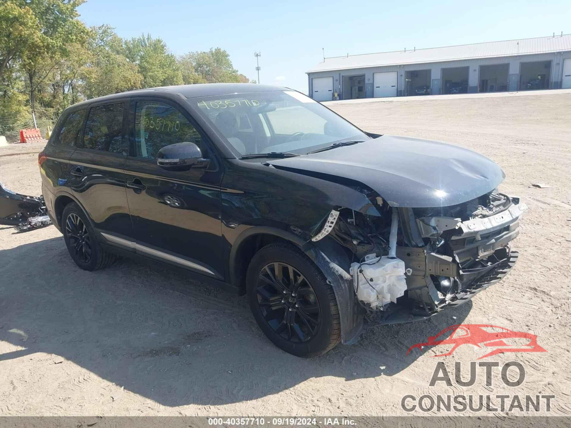 MITSUBISHI OUTLANDER 2018 - JA4AD3A30JZ000770