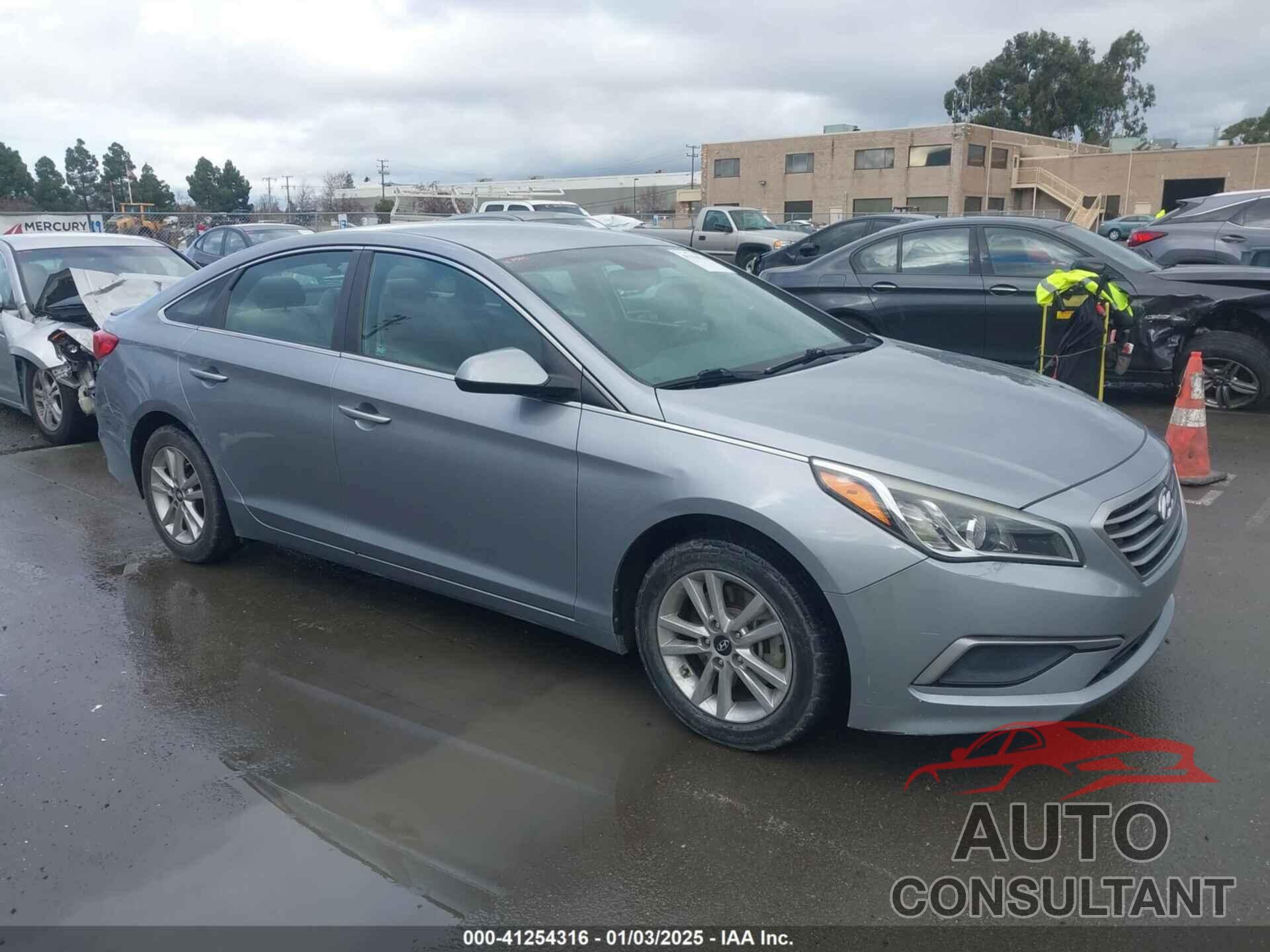 HYUNDAI SONATA 2017 - 5NPE24AFXHH579037
