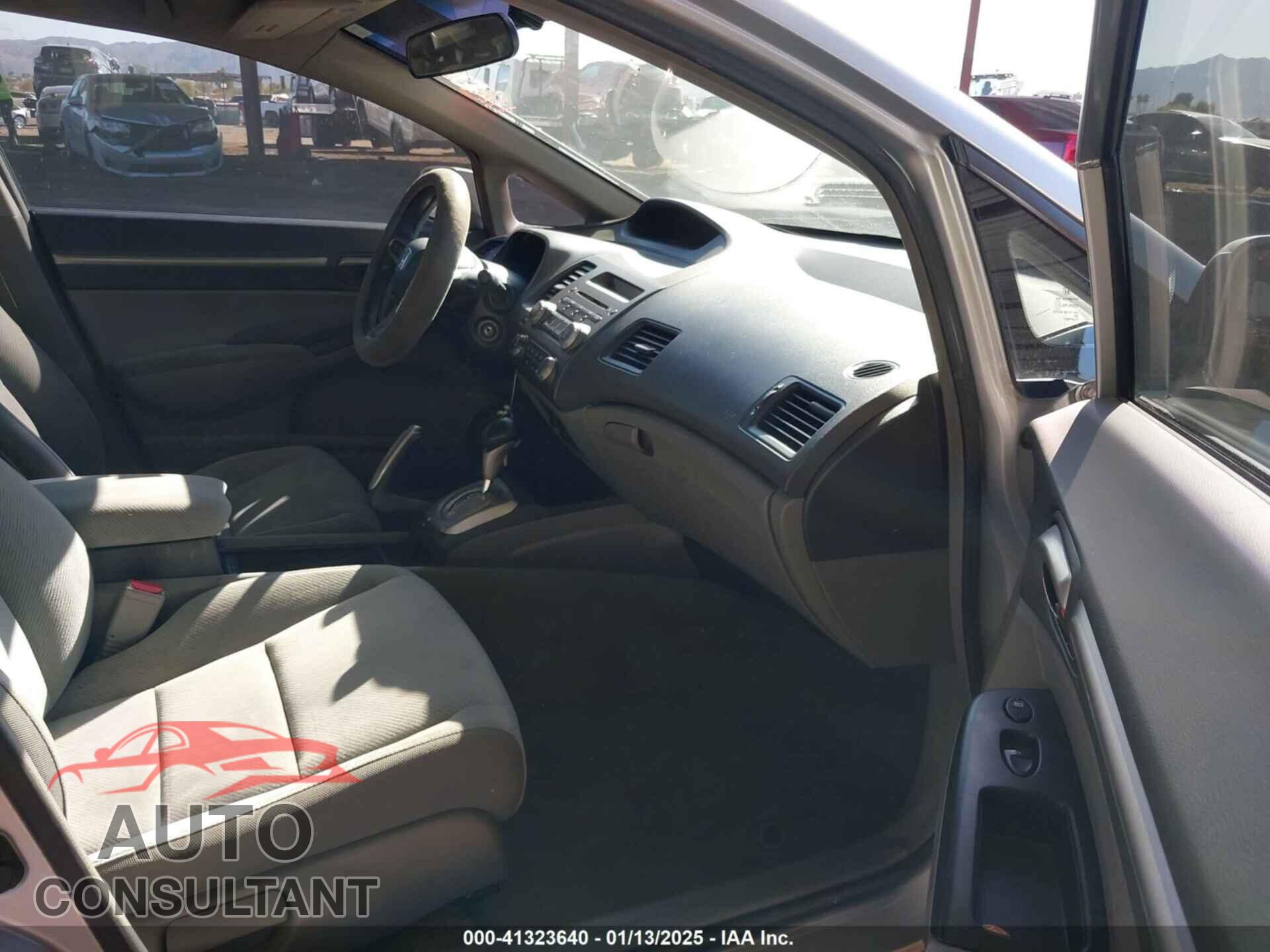 HONDA CIVIC 2010 - 19XFA1F8XAE014877