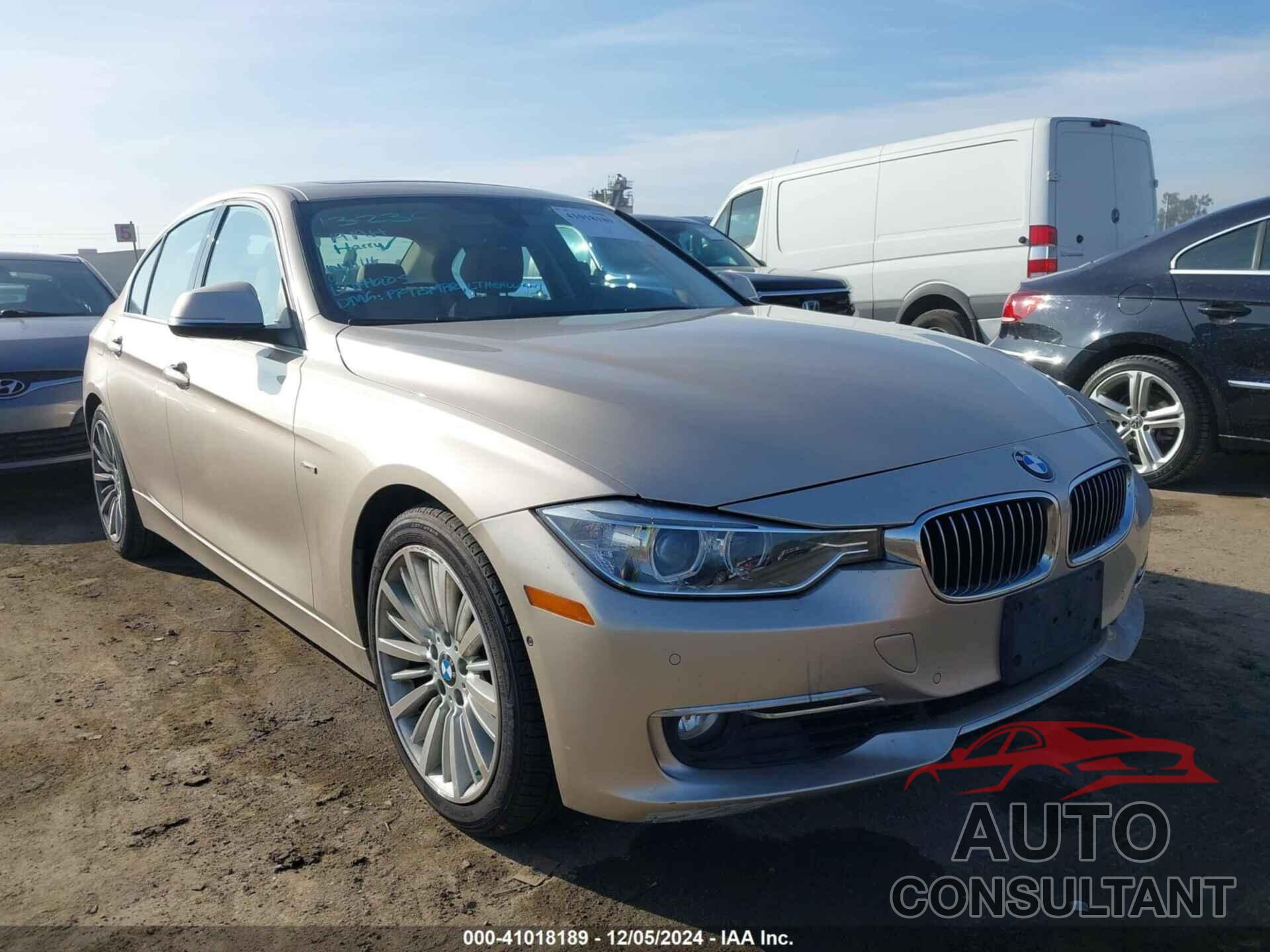 BMW 328I 2013 - WBA3C1G52DNR46201