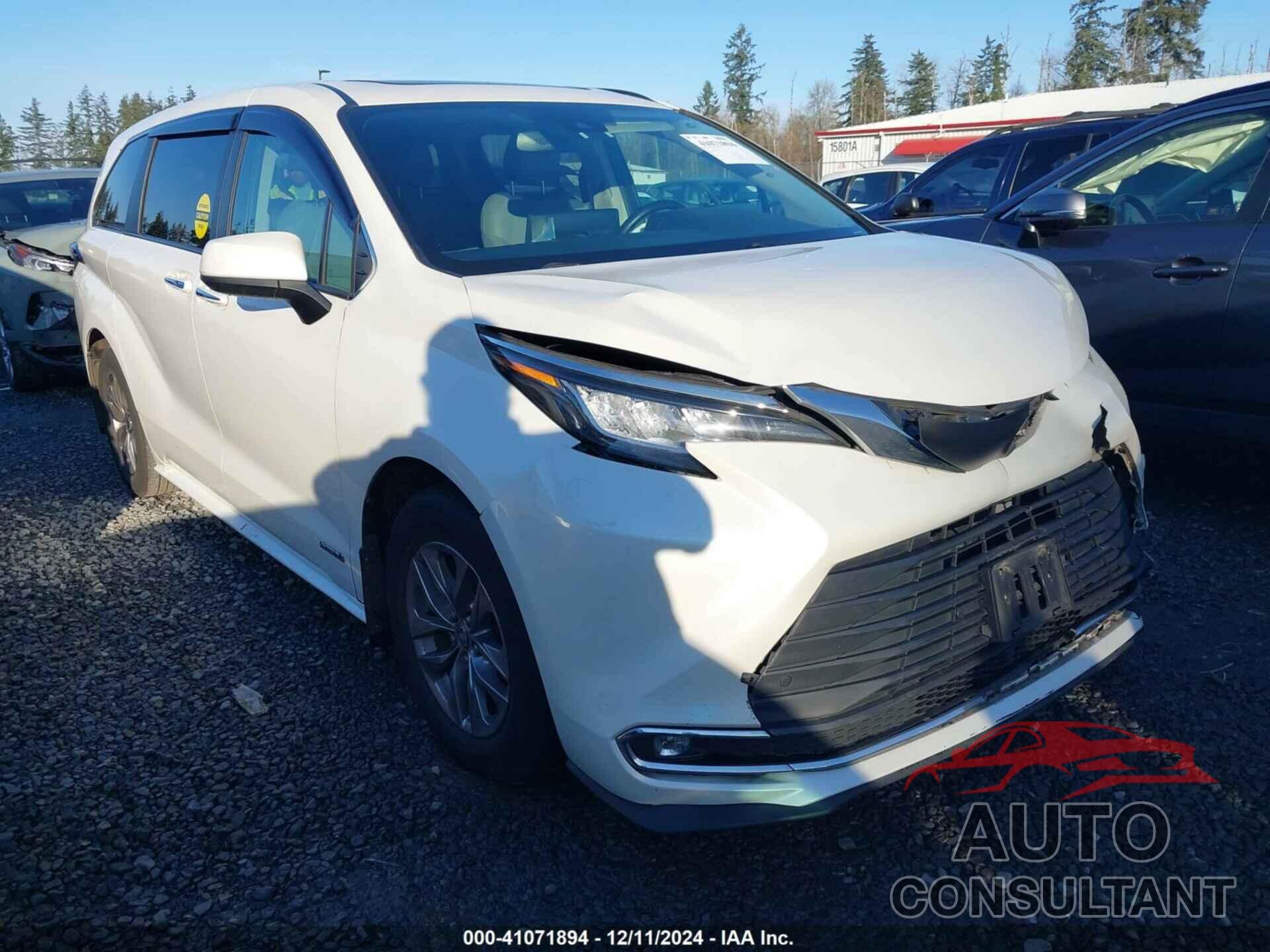 TOYOTA SIENNA 2021 - 5TDYRKEC1MS009316