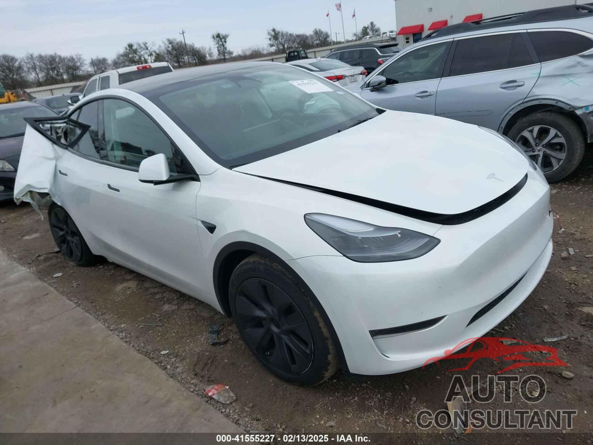 TESLA MODEL Y 2025 - 7SAYGDED9SA357876