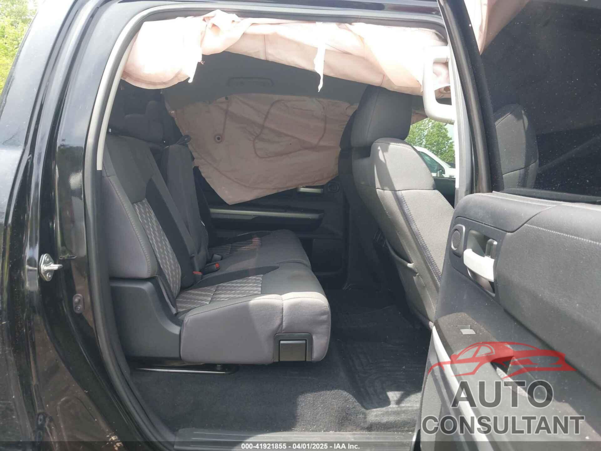 TOYOTA TUNDRA 2018 - 5TFDW5F18JX715775
