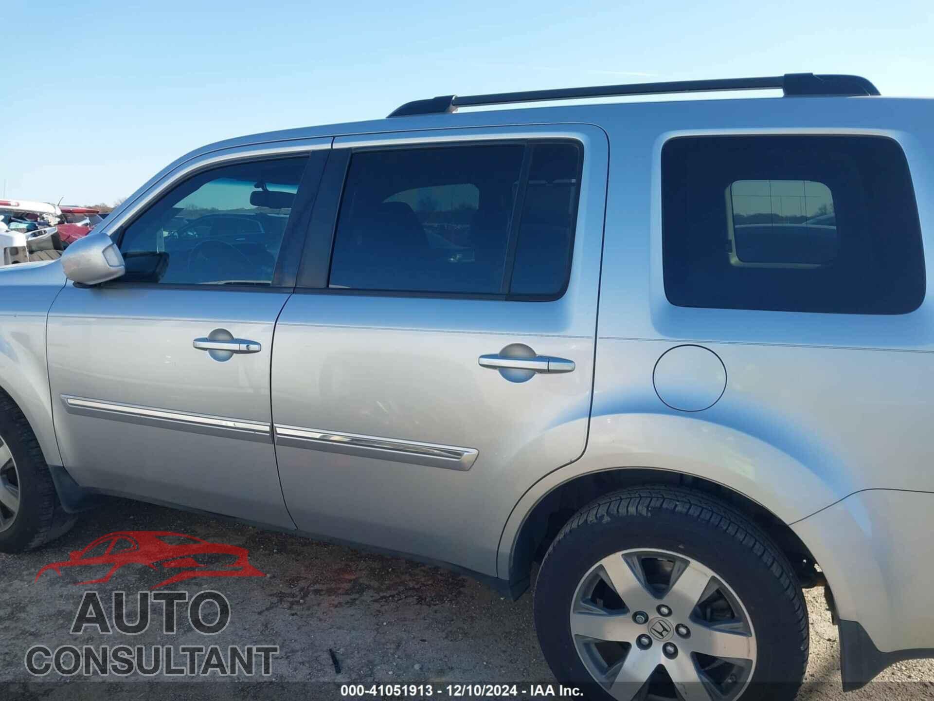 HONDA PILOT 2013 - 5FNYF3H92DB017444