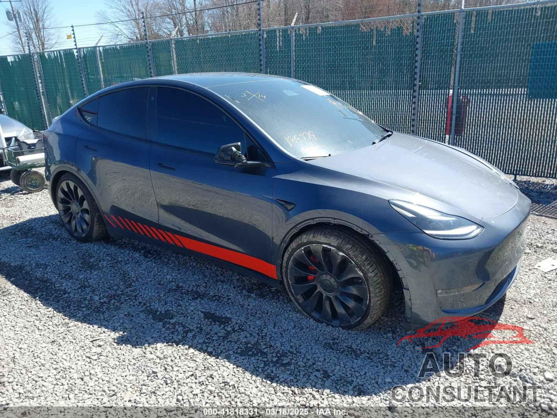 TESLA MODEL Y 2021 - 5YJYGDEF1MF268405