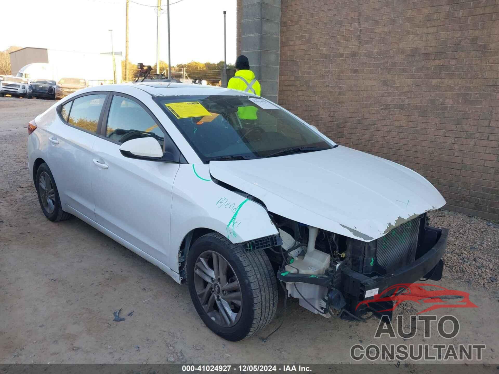 HYUNDAI ELANTRA 2019 - 5NPD84LF9KH422131
