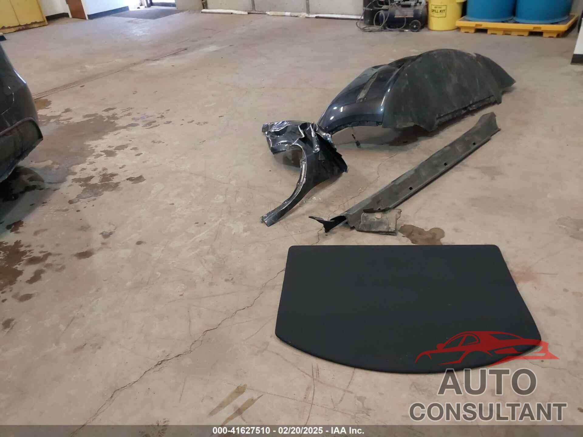 TESLA MODEL Y 2024 - 7SAYGDEE0RA282634