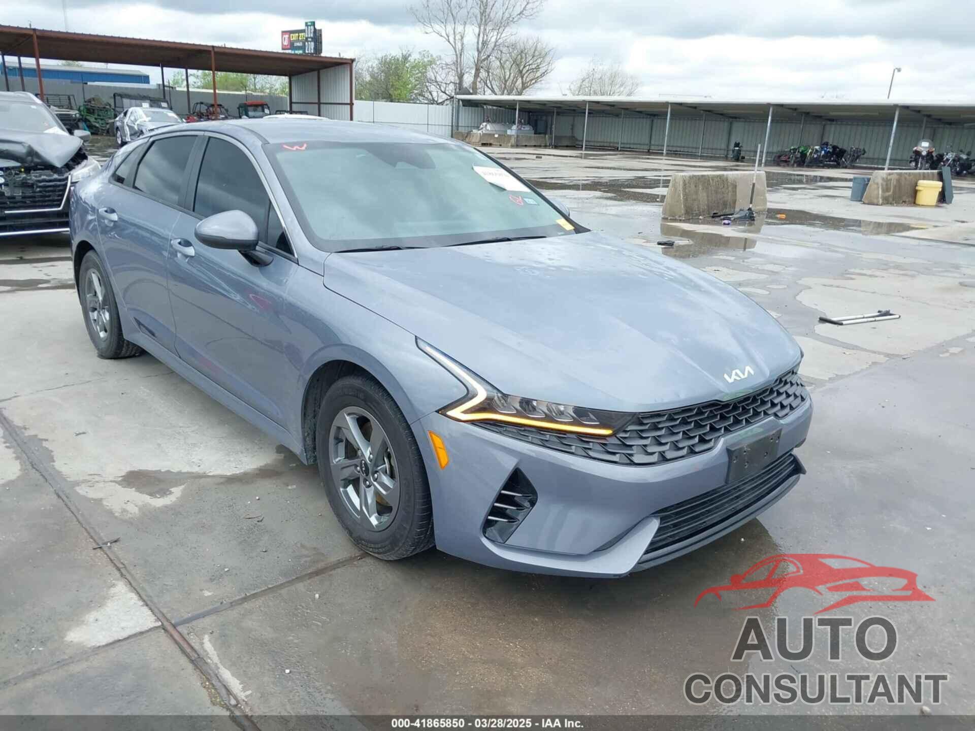 KIA K5 2022 - 5XXG14J24NG165705