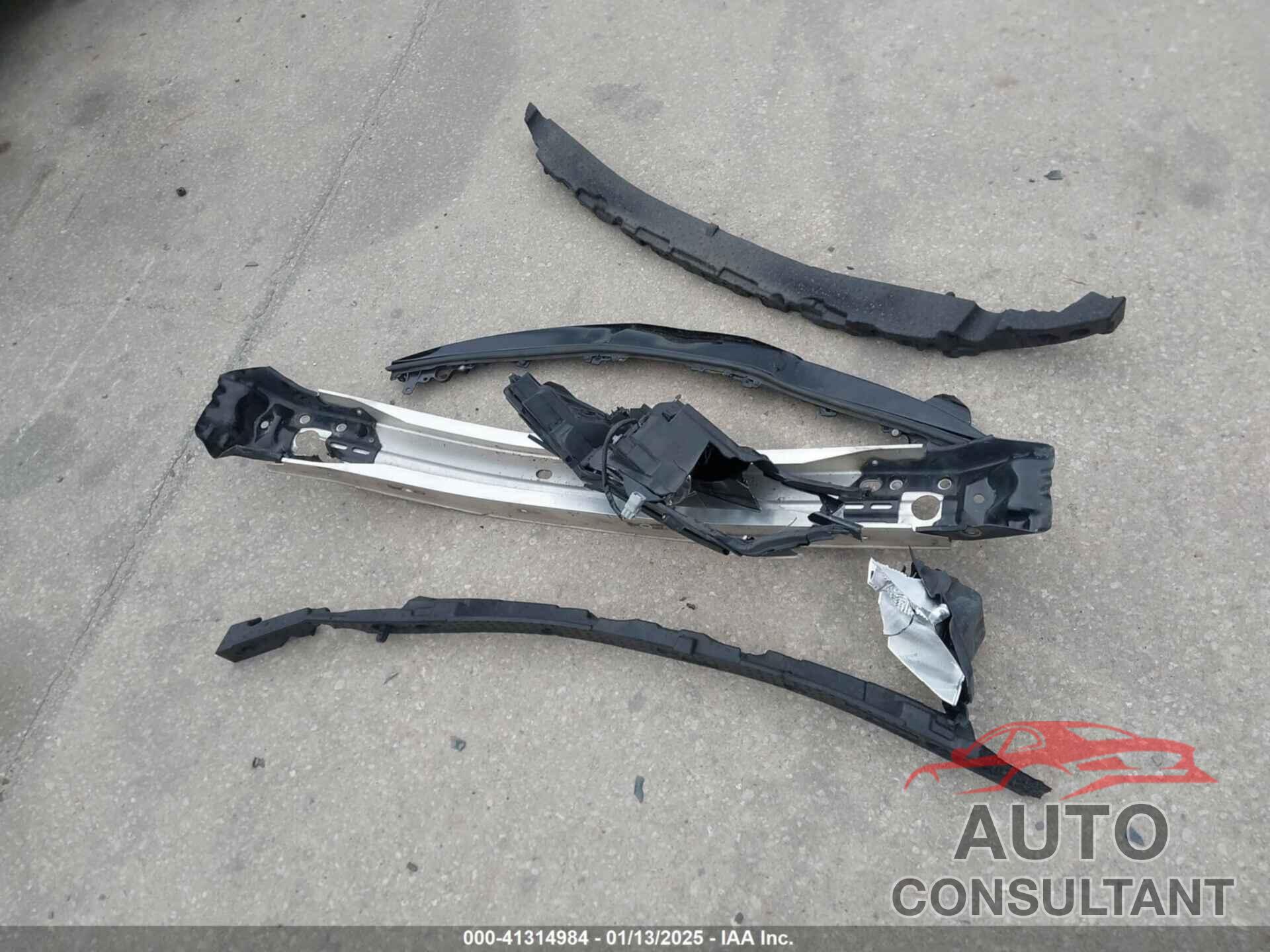 TOYOTA CAMRY 2018 - 4T1B11HK7JU064933