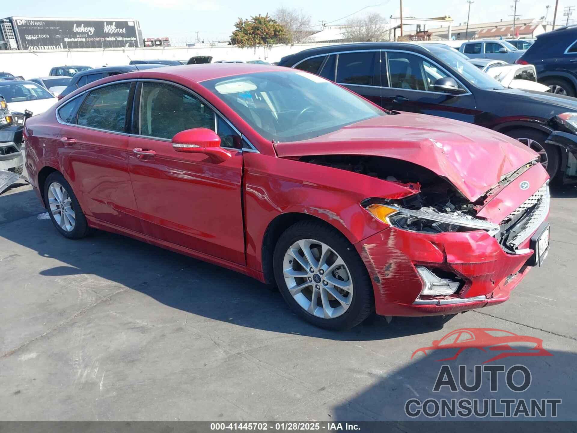 FORD FUSION 2020 - 3FA6P0SU9LR132447