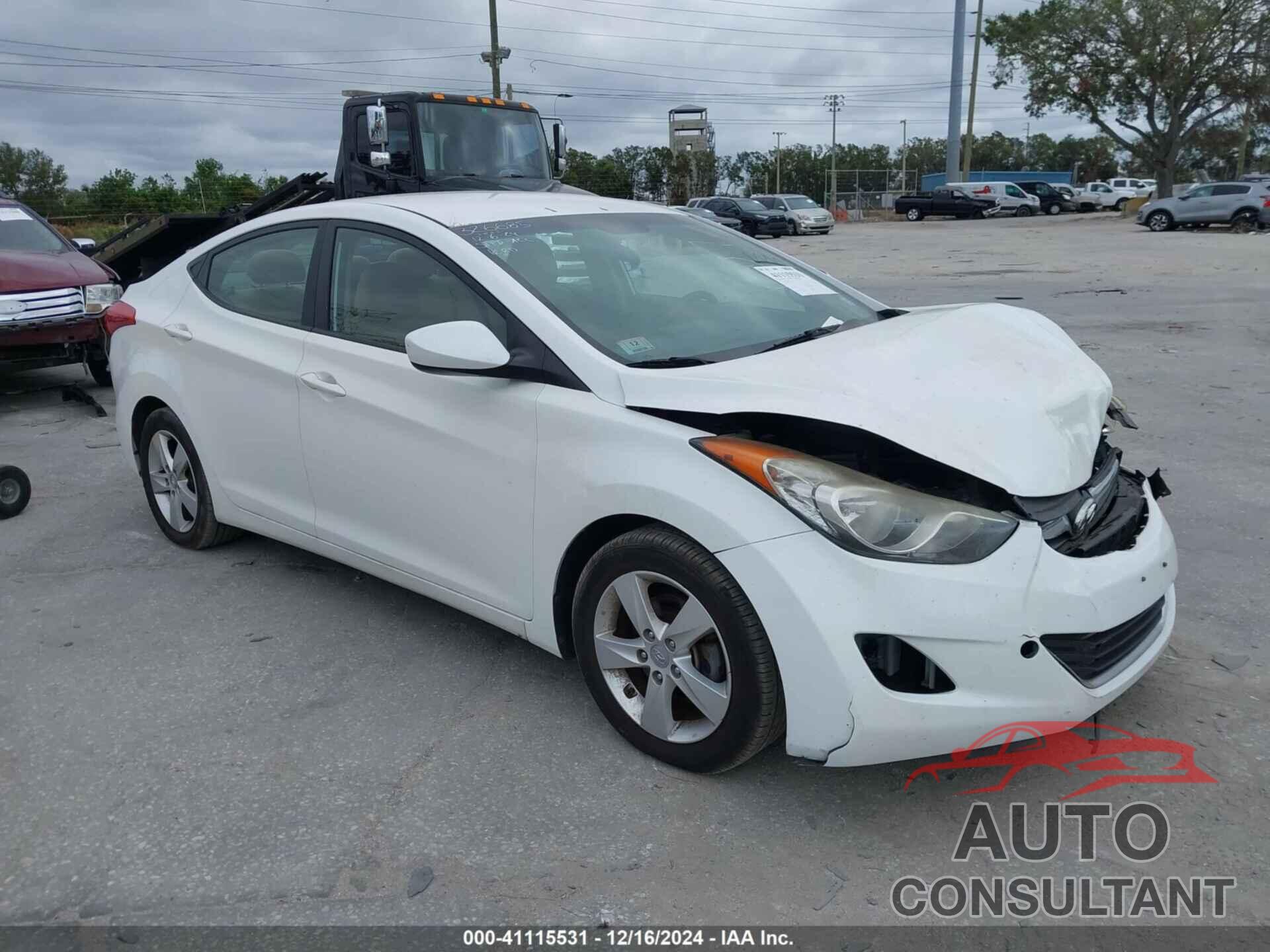 HYUNDAI ELANTRA 2013 - 5NPDH4AE7DH268208