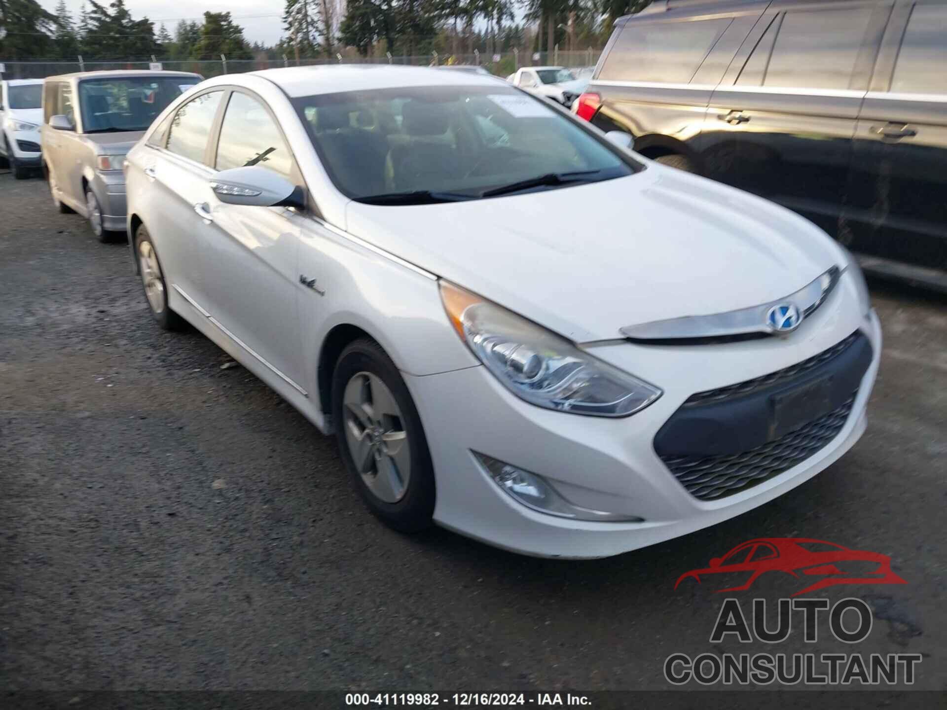 HYUNDAI SONATA 2012 - KMHEC4A42CA022355