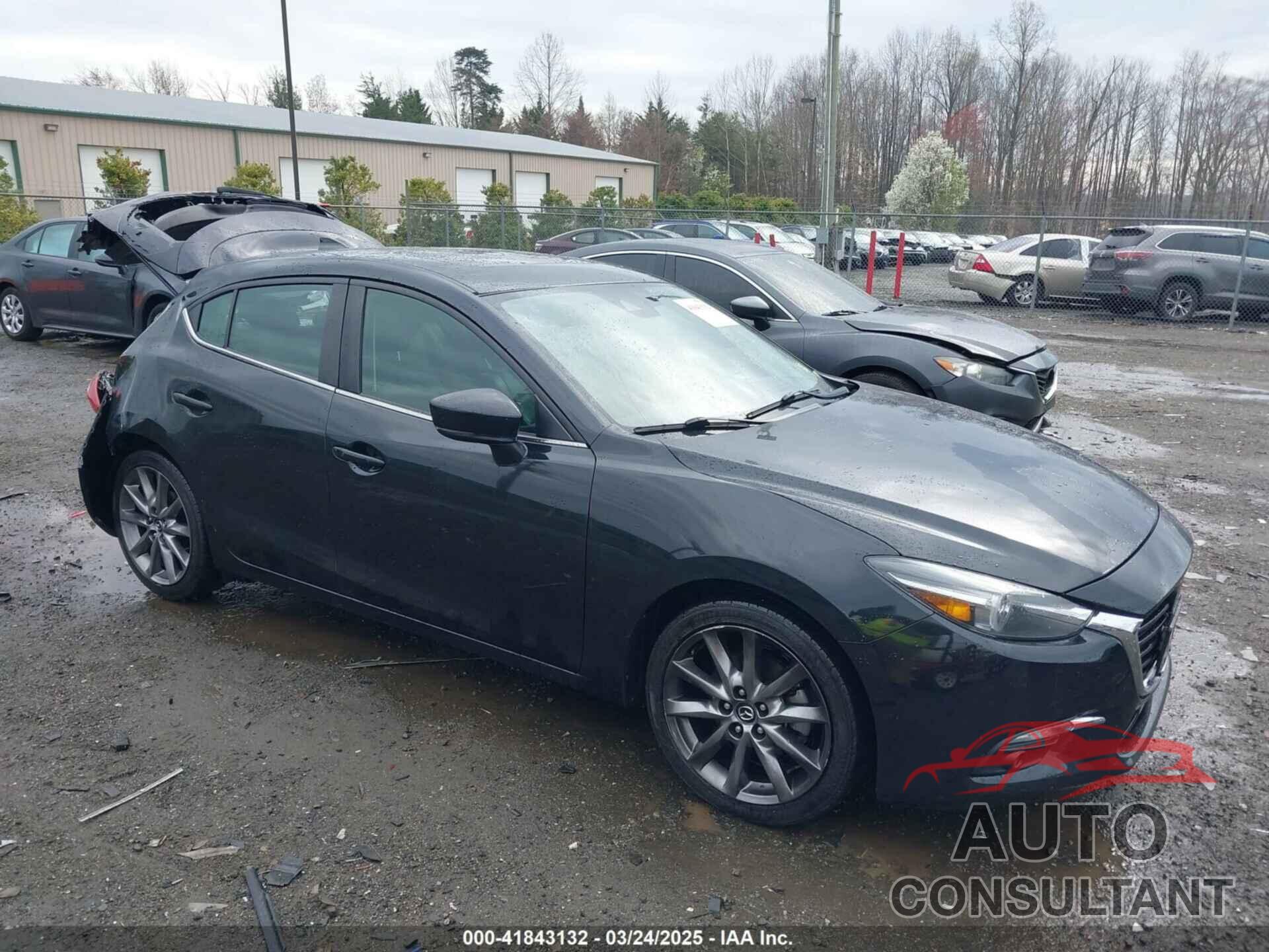 MAZDA MAZDA3 2018 - 3MZBN1M33JM268671