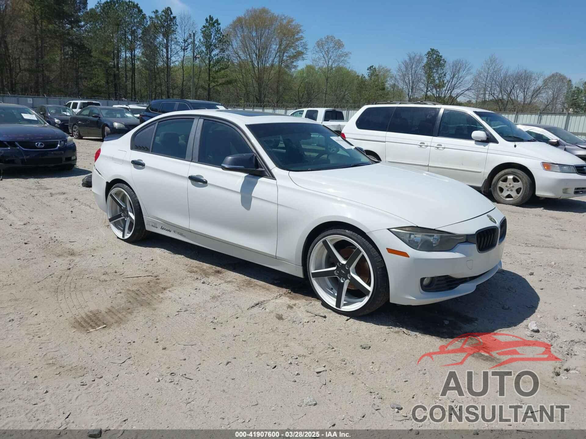 BMW 328I 2014 - WBA3A5G52ENP33067
