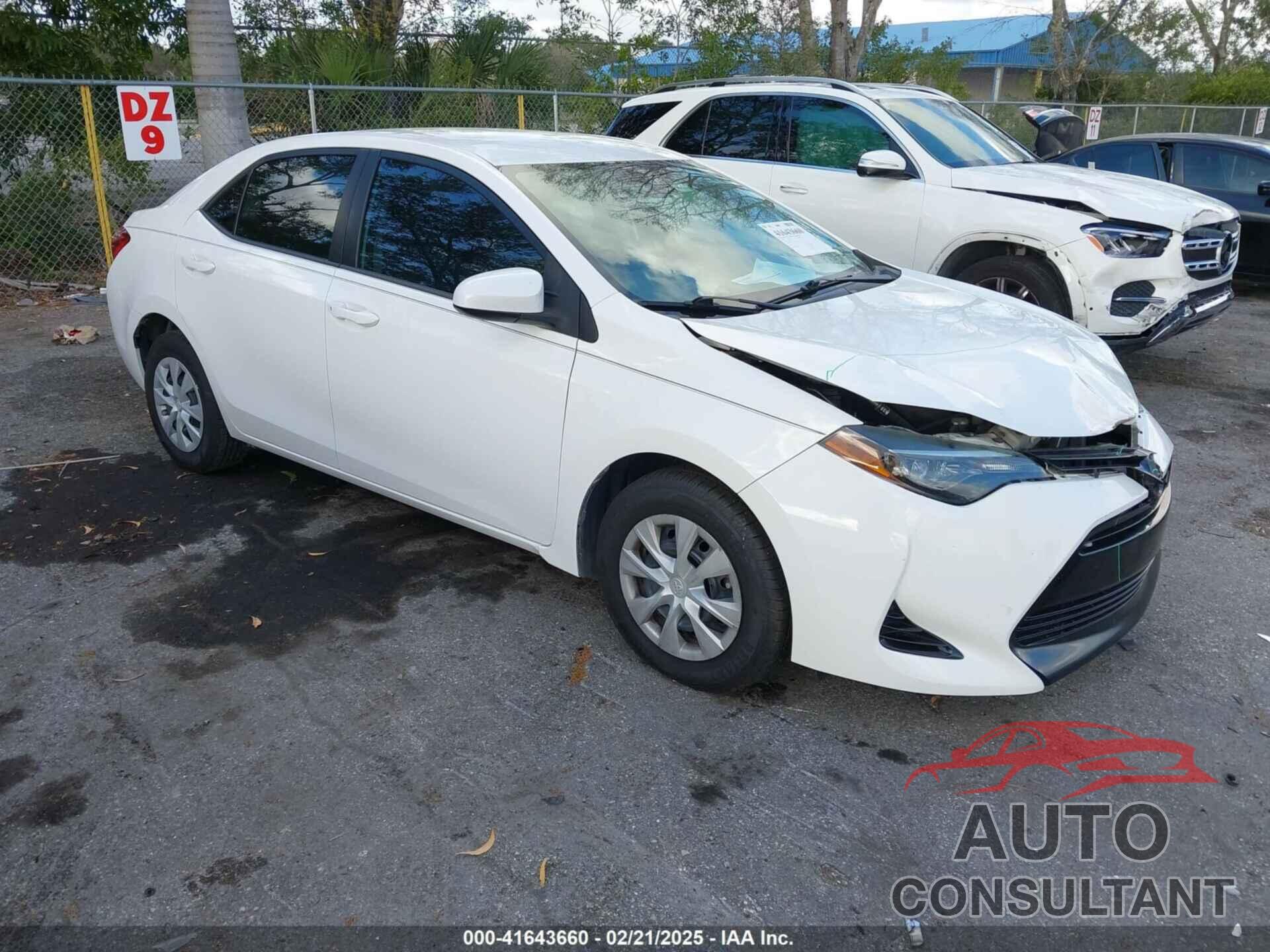 TOYOTA COROLLA 2018 - 5YFBURHE0JP819339
