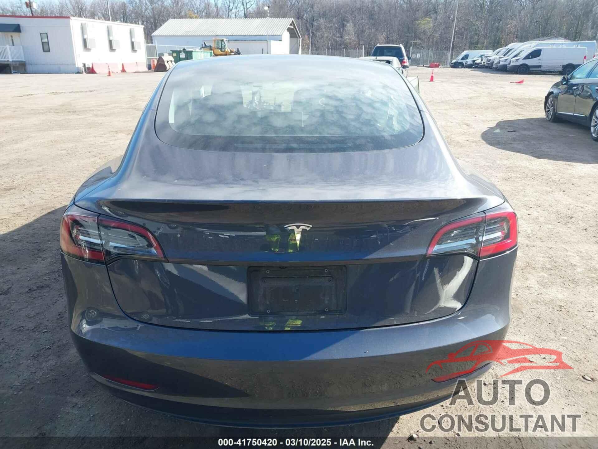 TESLA MODEL 3 2023 - 5YJ3E1EA7PF641292