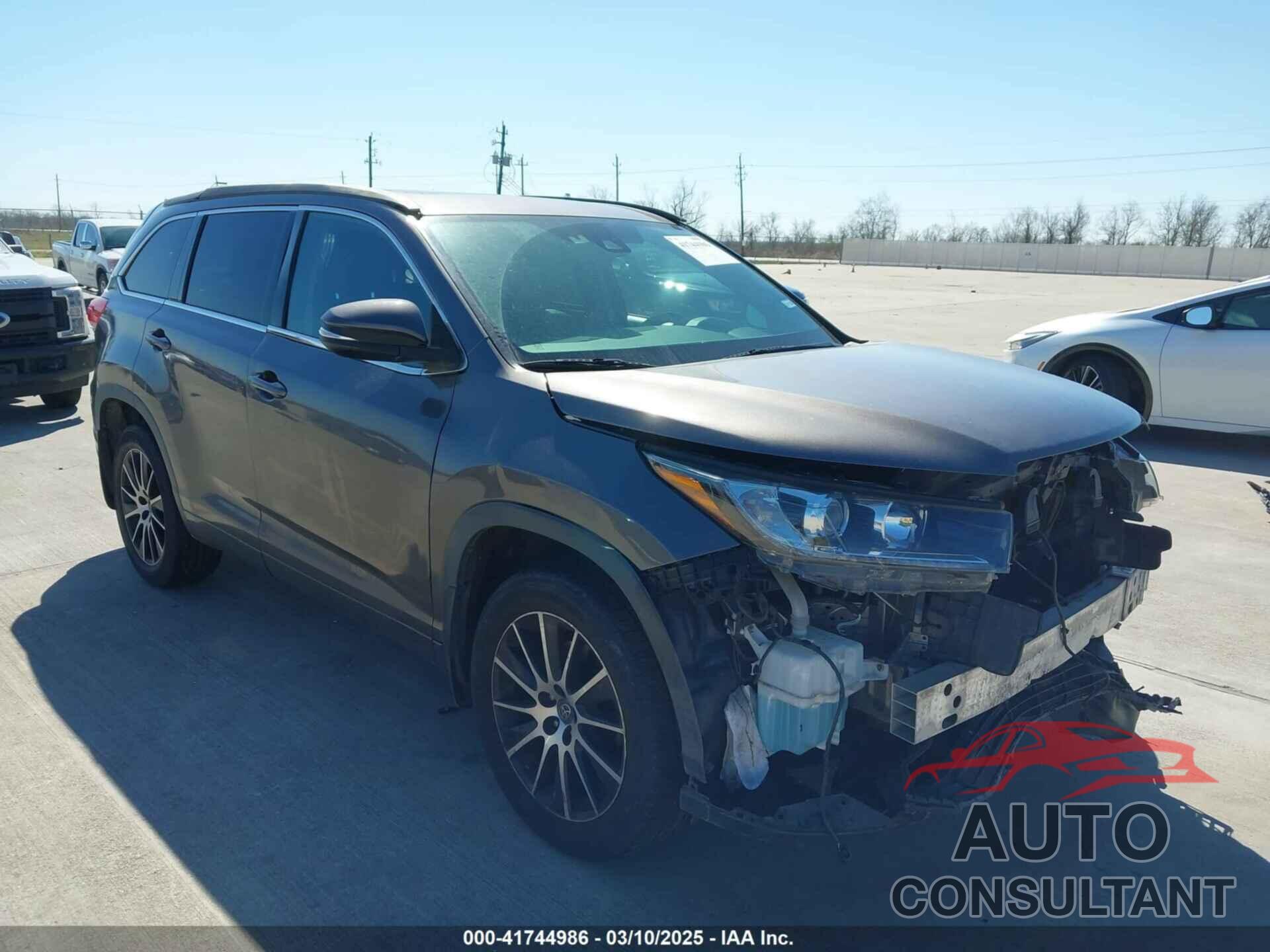 TOYOTA HIGHLANDER 2017 - 5TDJZRFH8HS368799