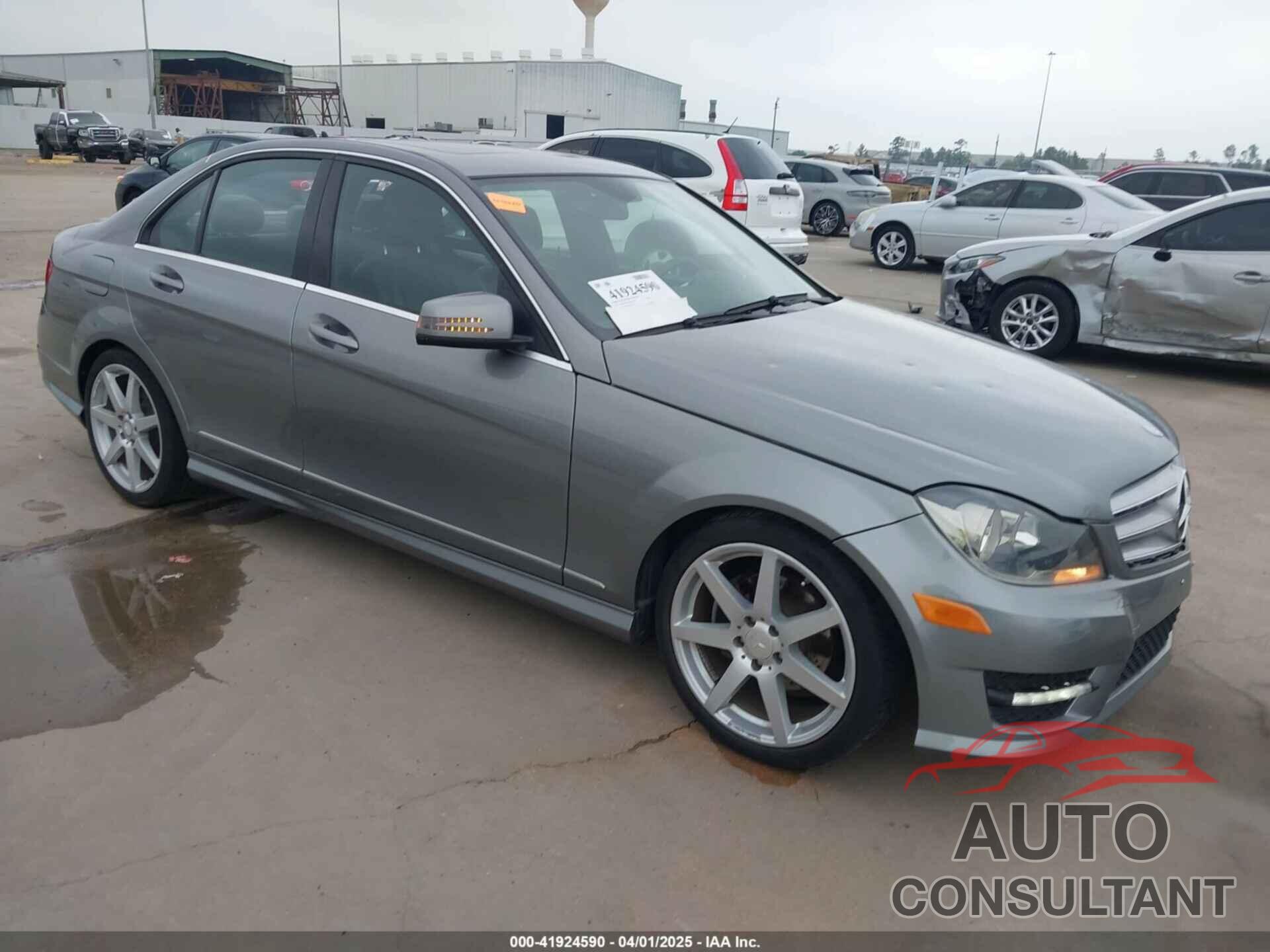 MERCEDES-BENZ C 250 2013 - WDDGF4HB4DA780472