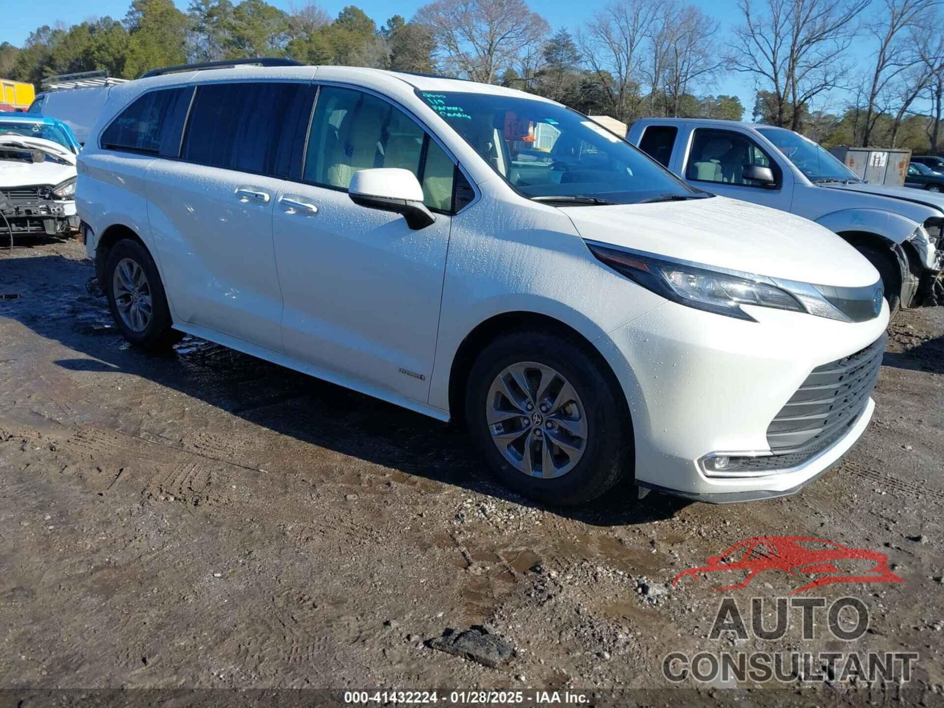 TOYOTA SIENNA 2021 - 5TDYRKEC0MS017665